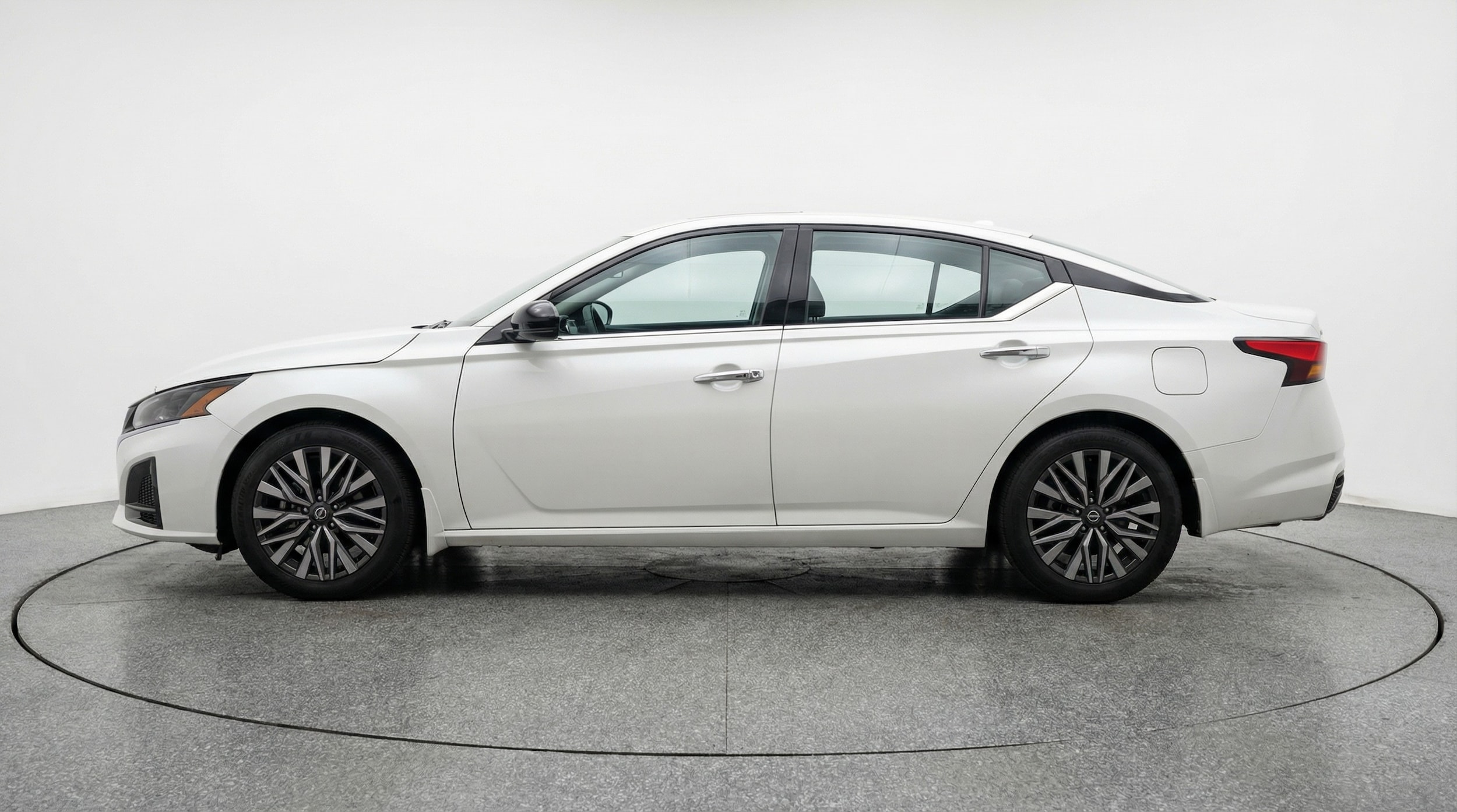 Thumbnail: 2025 Nissan Altima - 4