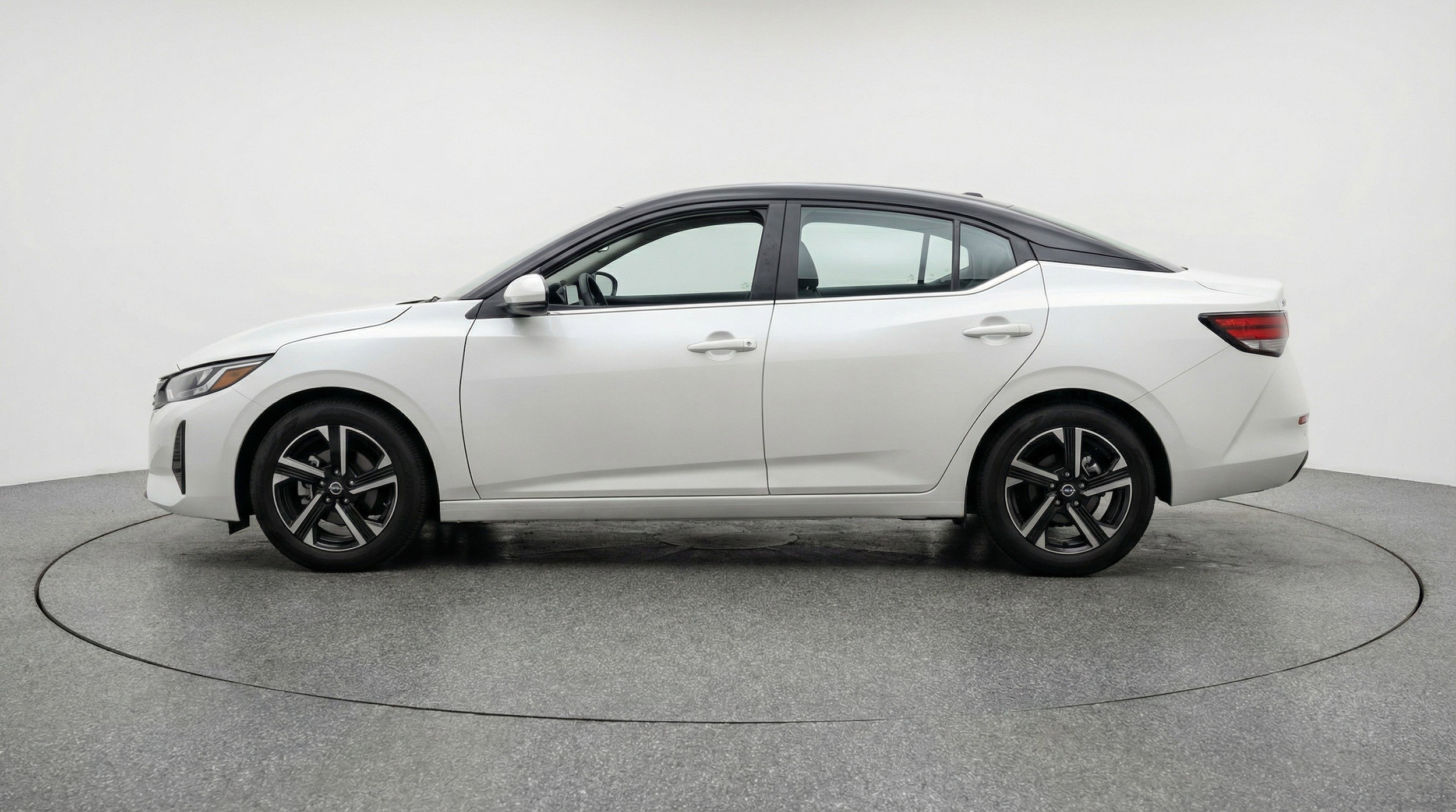 Thumbnail: 2025 Nissan Sentra - 5