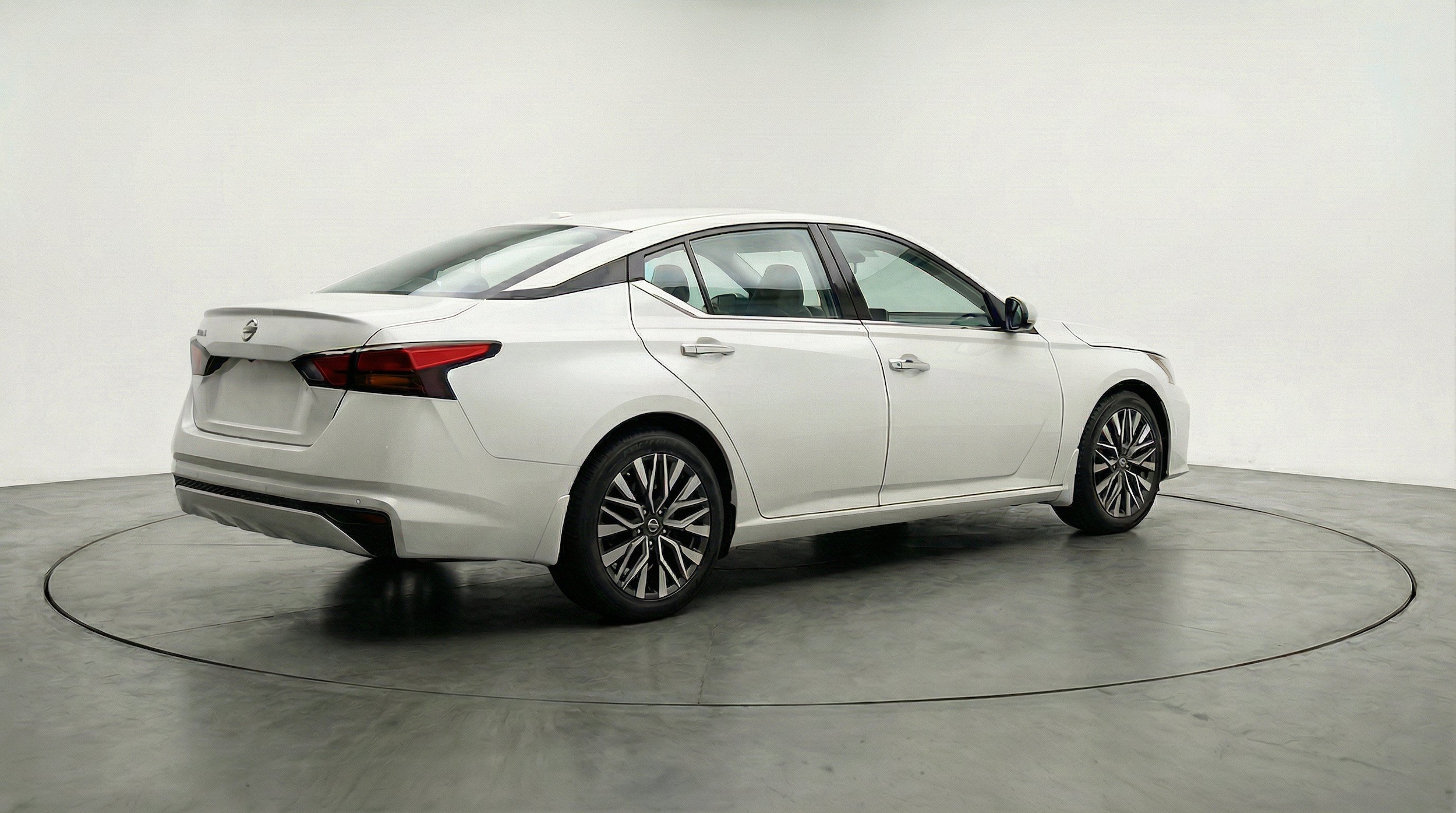 Thumbnail: 2025 Nissan Altima - 9