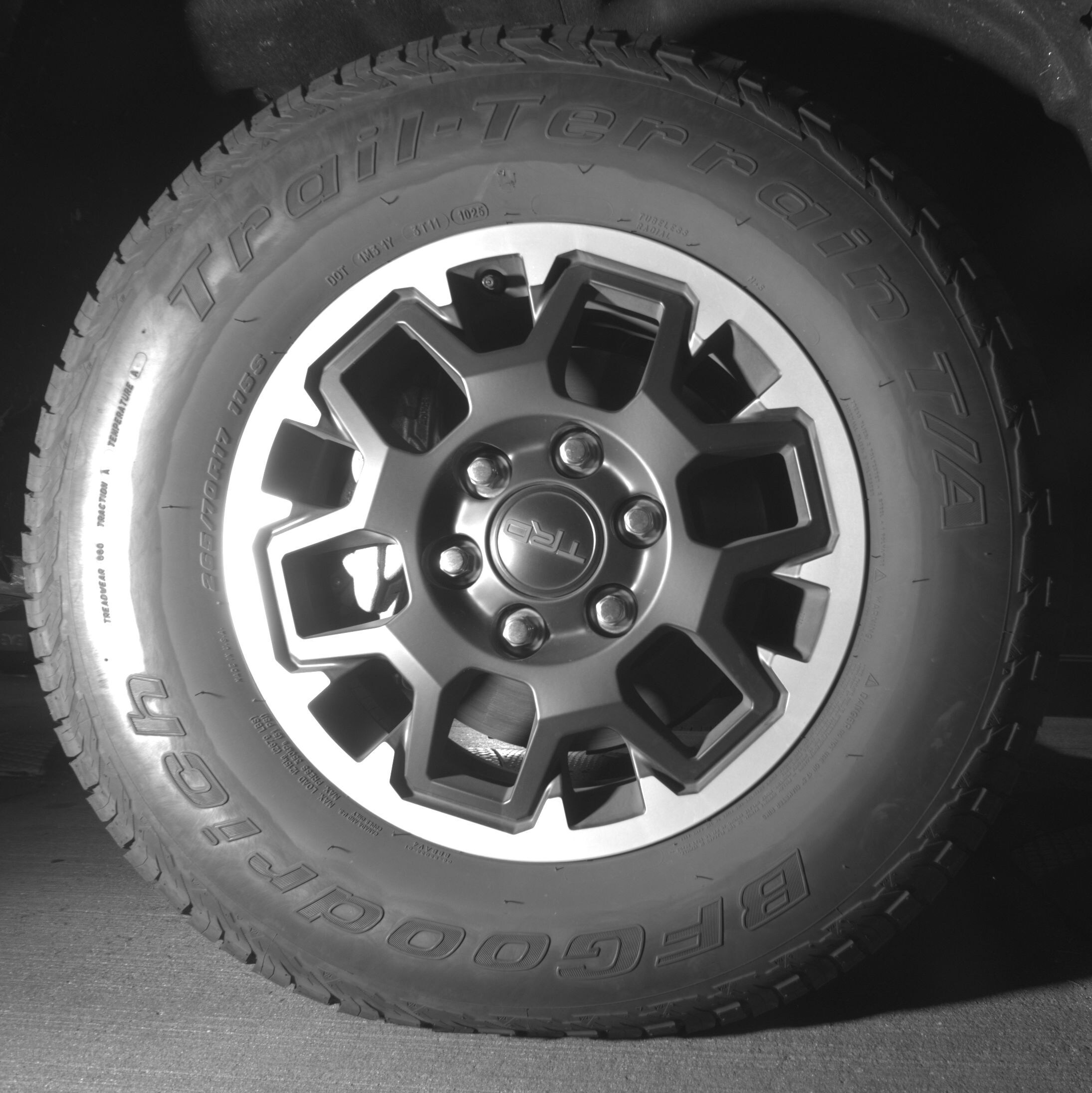 Thumbnail: 2025 Toyota Tacoma - 10