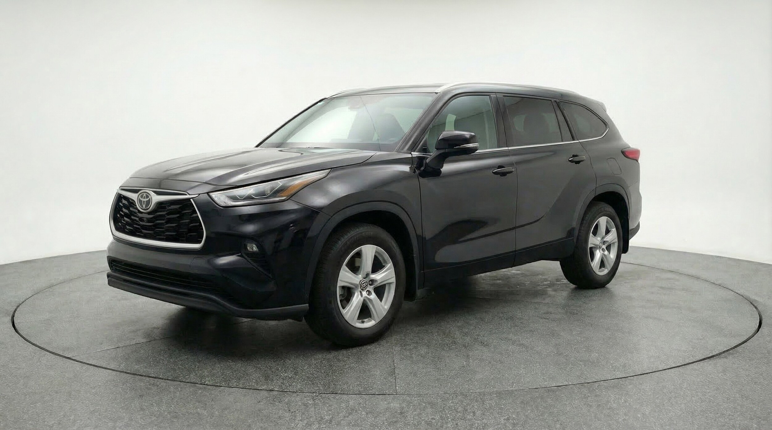 Thumbnail: 2025 Toyota Highlander - 3