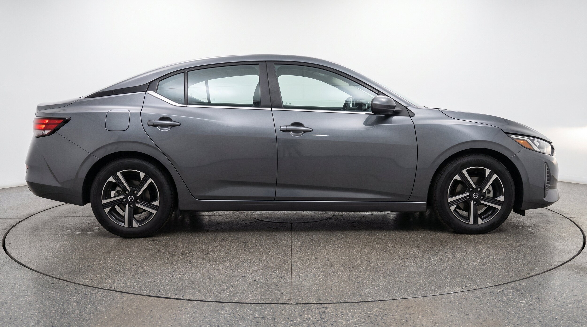 Thumbnail: 2025 Nissan Sentra - 11