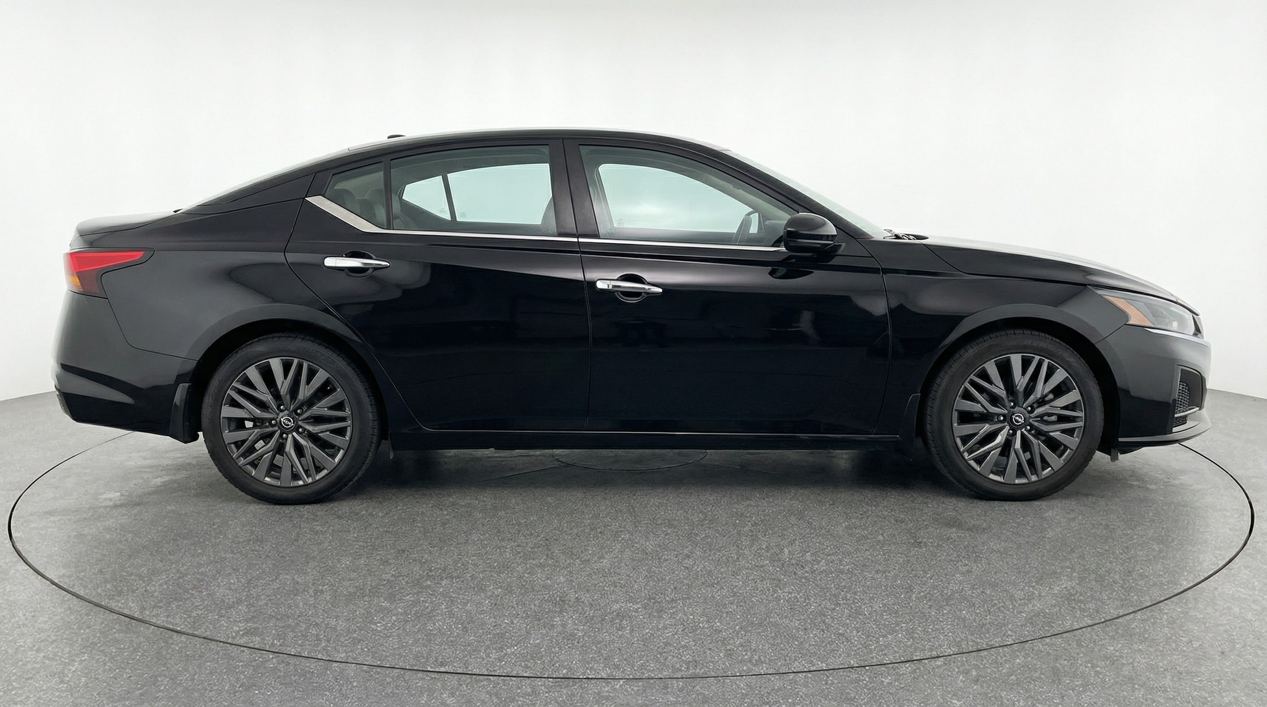 Thumbnail: 2025 Nissan Altima - 8