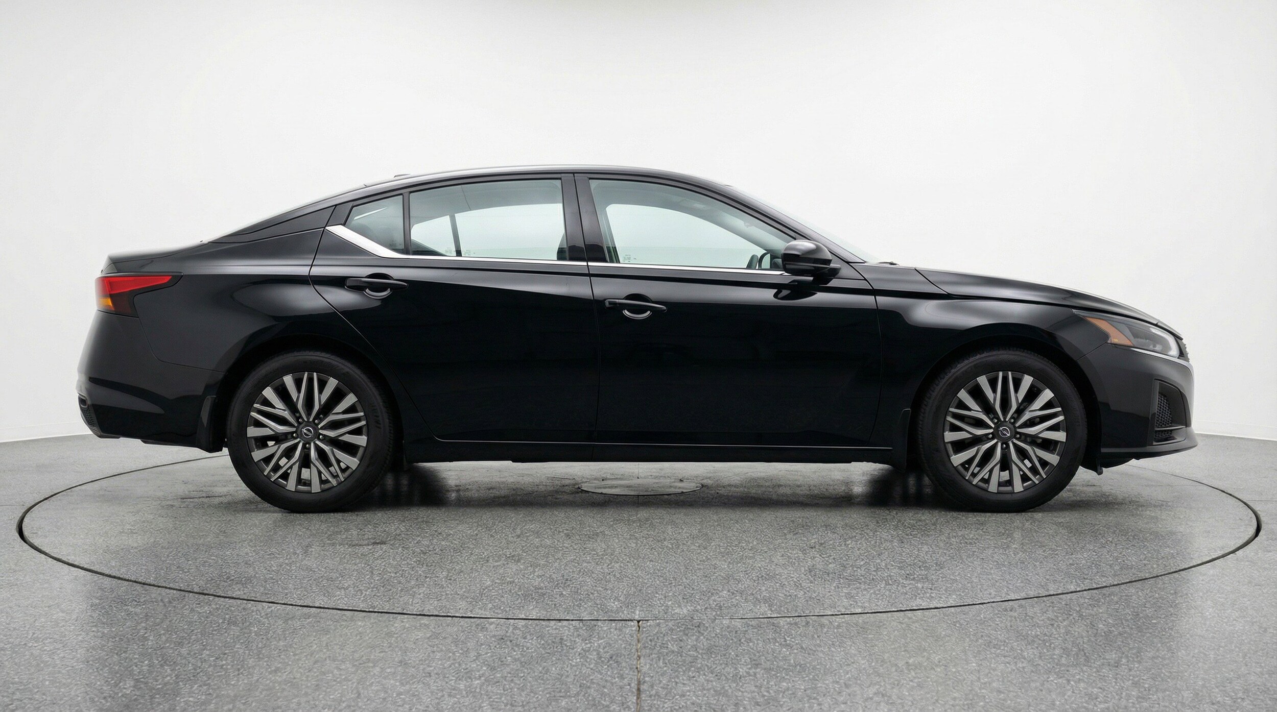 Thumbnail: 2025 Nissan Altima - 11