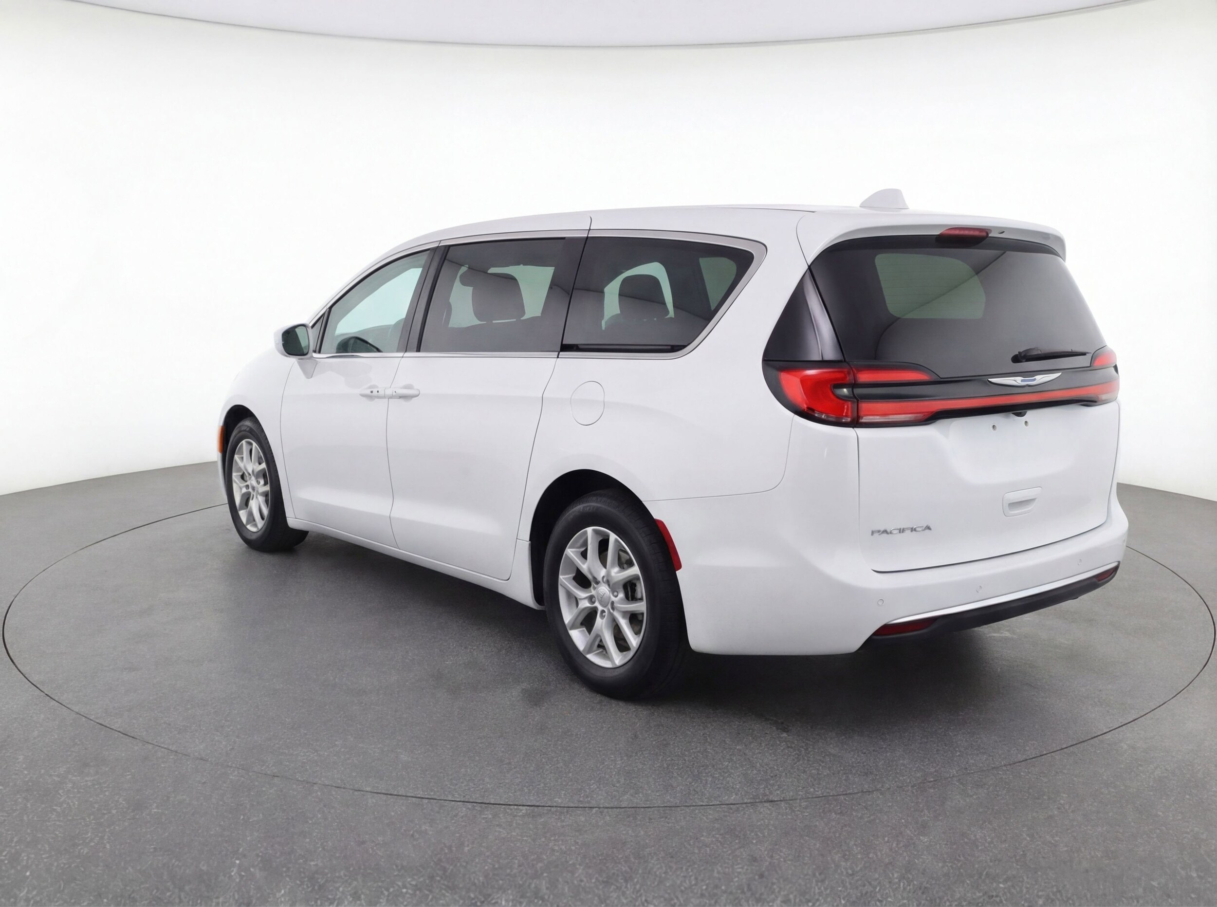 Thumbnail: 2024 Chrysler Pacifica - 6