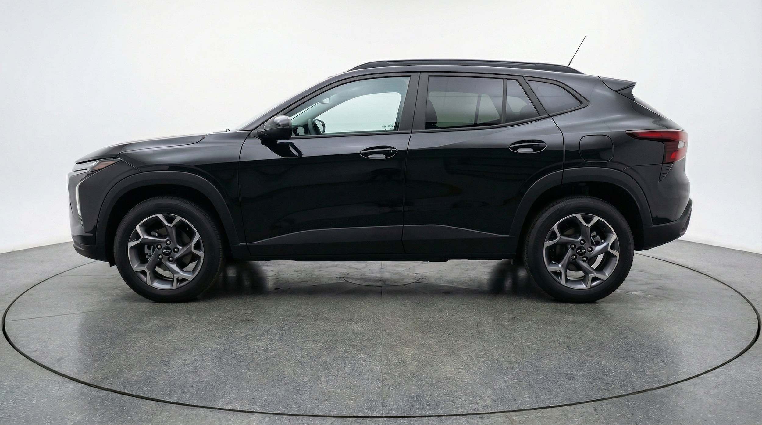 Thumbnail: 2025 Chevrolet Trax - 5