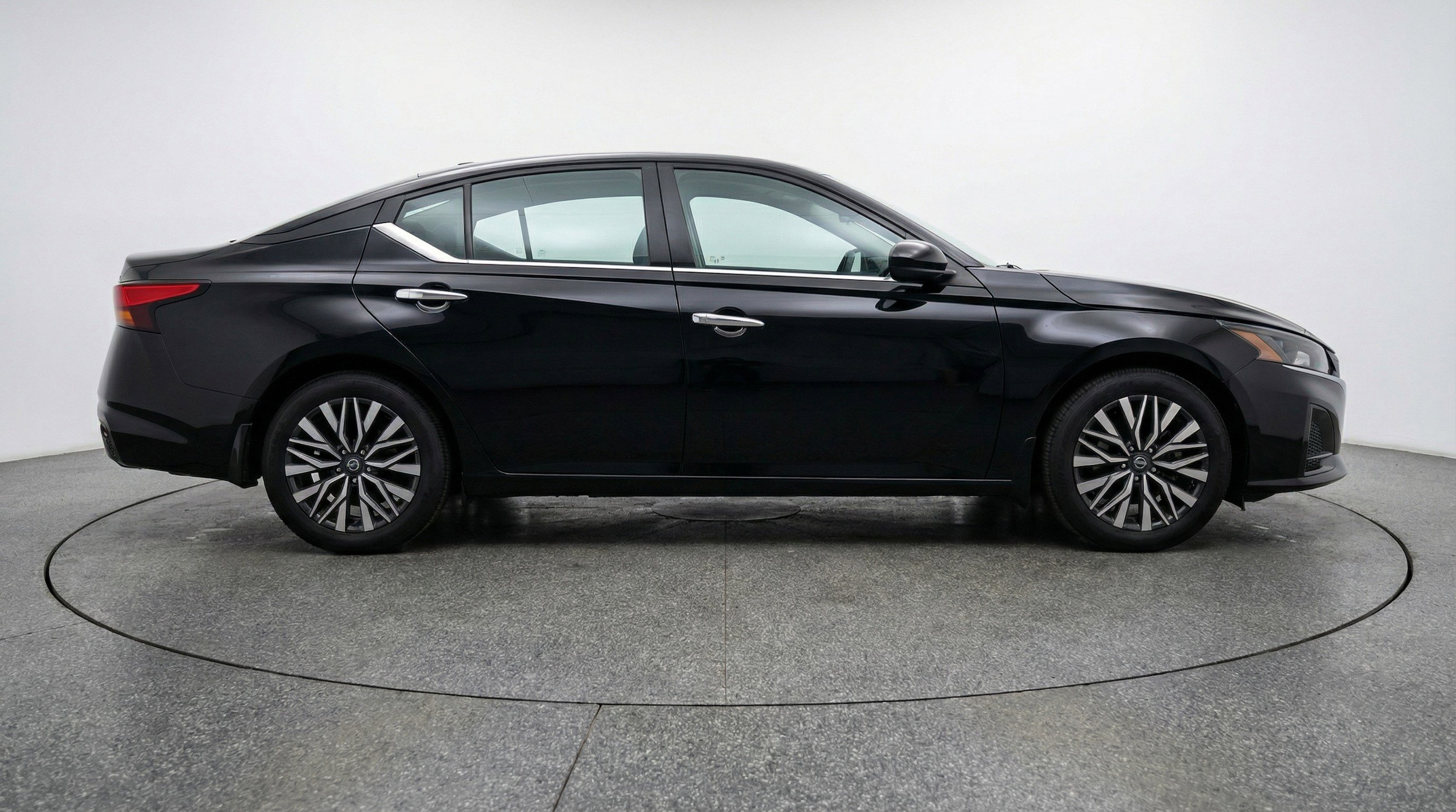 Thumbnail: 2025 Nissan Altima - 11