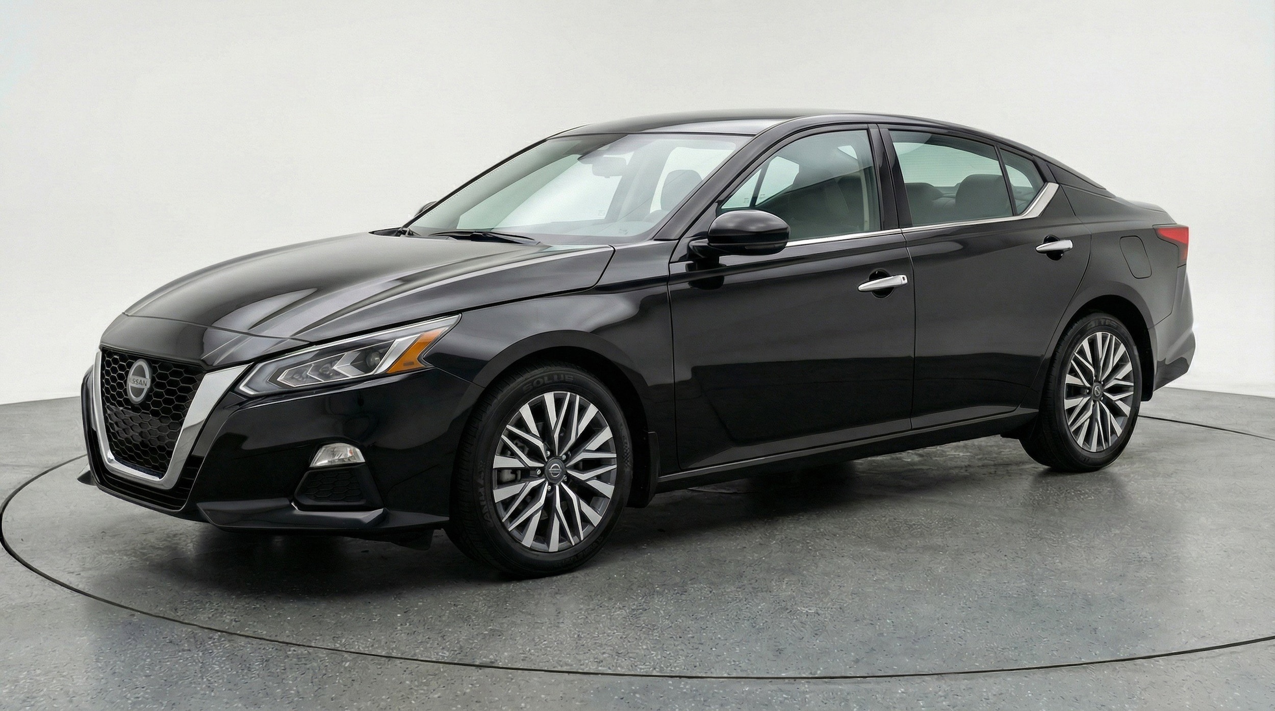 Thumbnail: 2025 Nissan Altima - 3