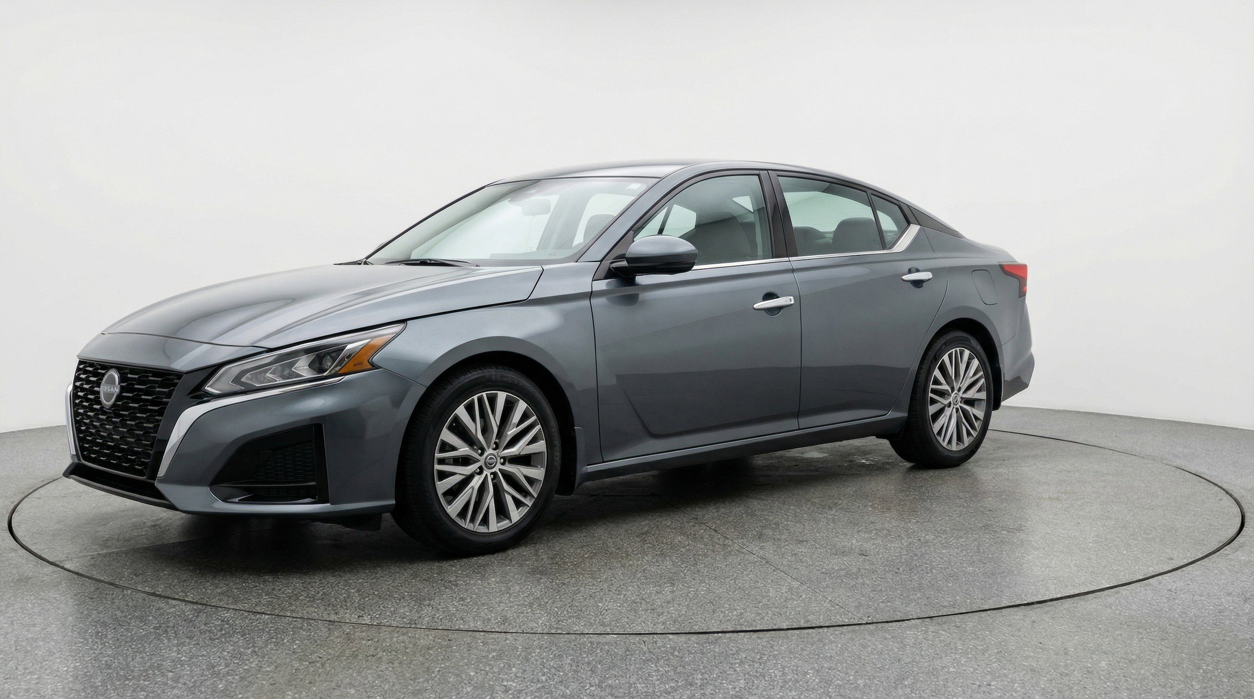 Thumbnail: 2025 Nissan Altima - 3