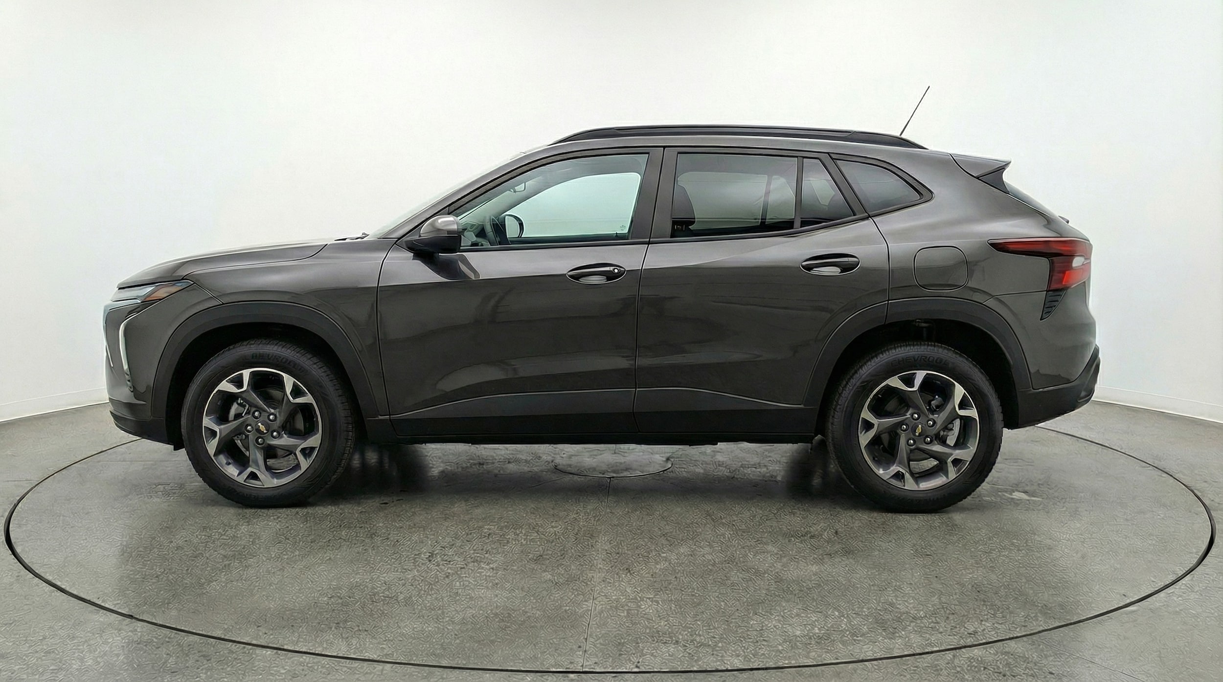 Thumbnail: 2025 Chevrolet Trax - 4