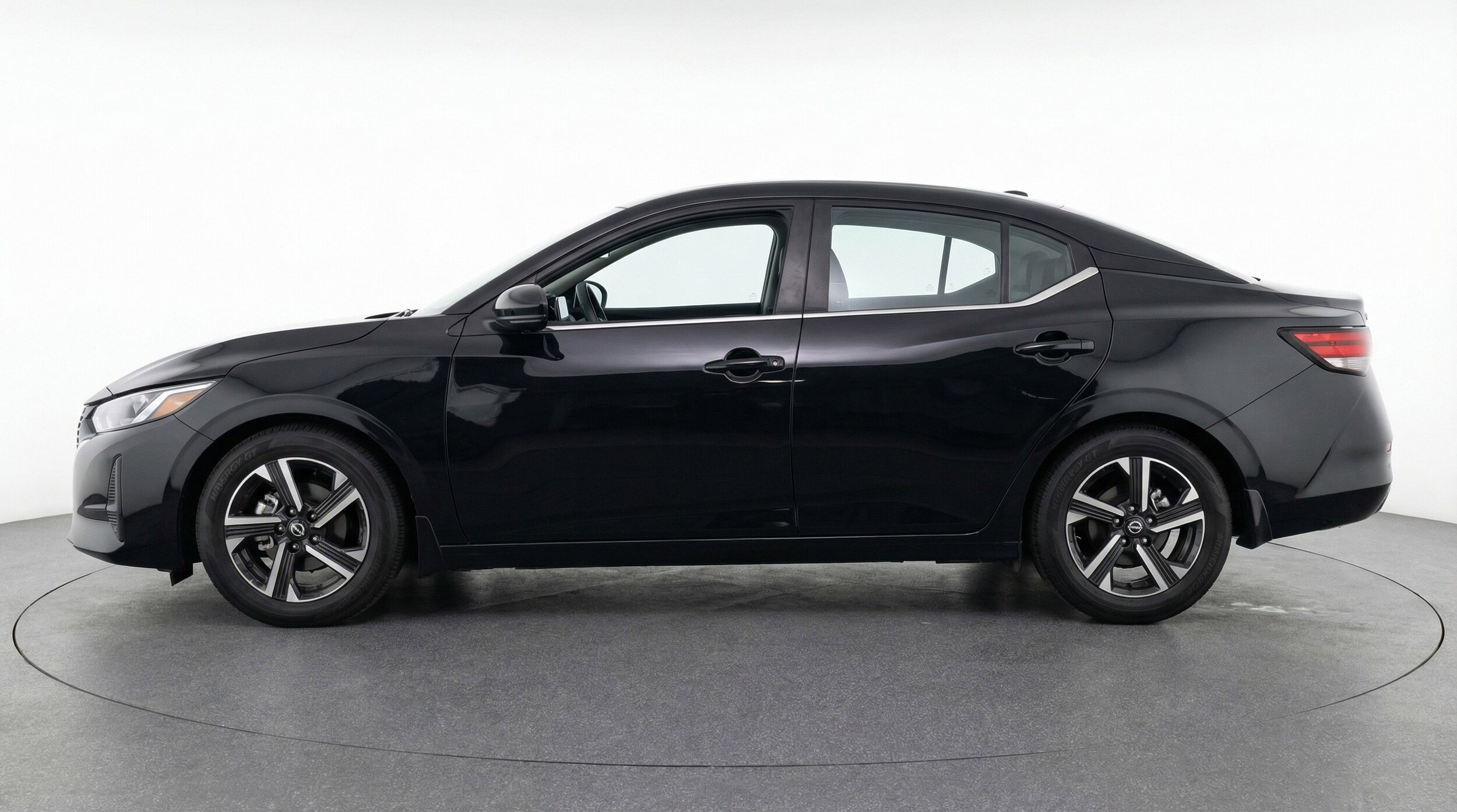 Thumbnail: 2025 Nissan Sentra - 5