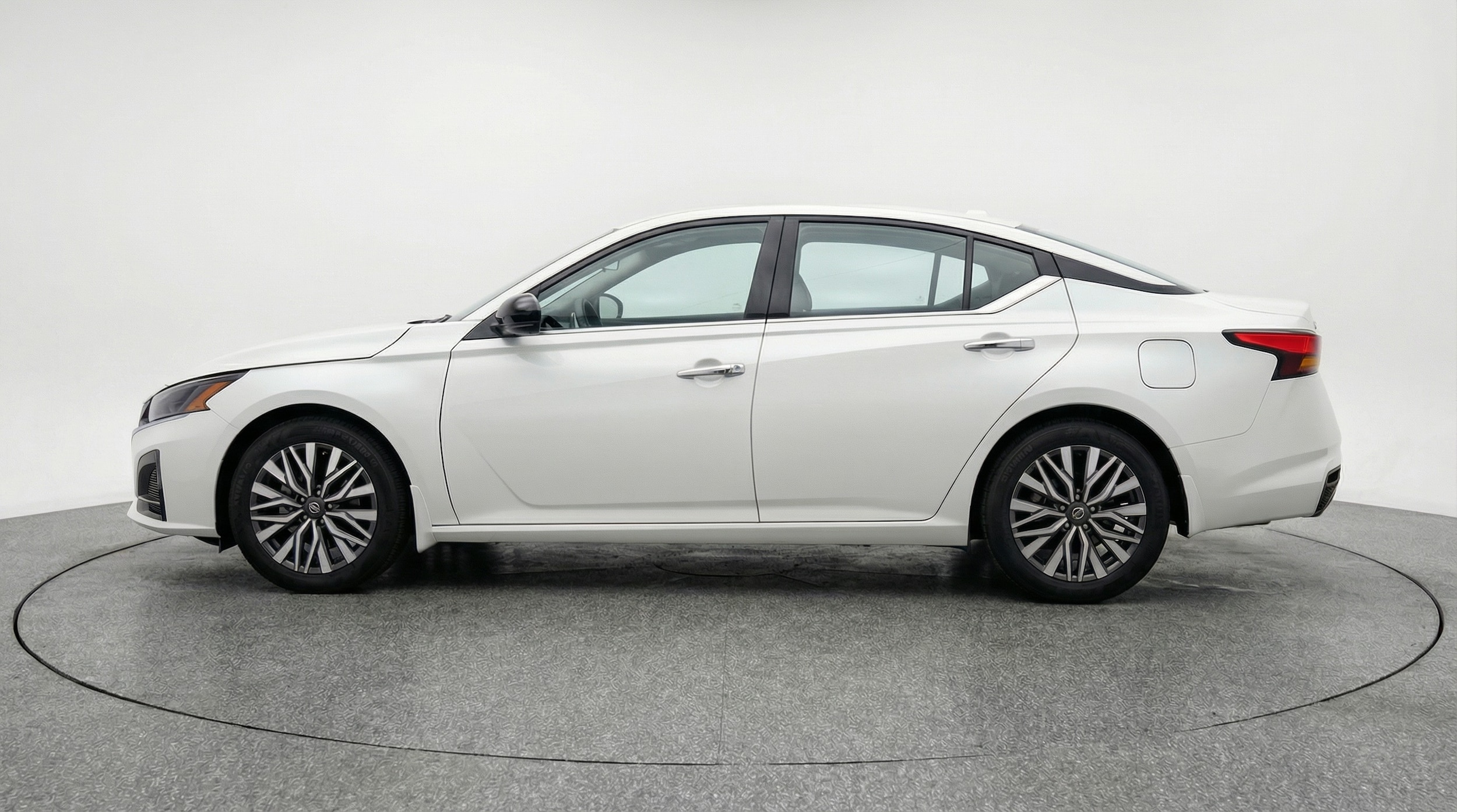 Thumbnail: 2025 Nissan Altima - 4