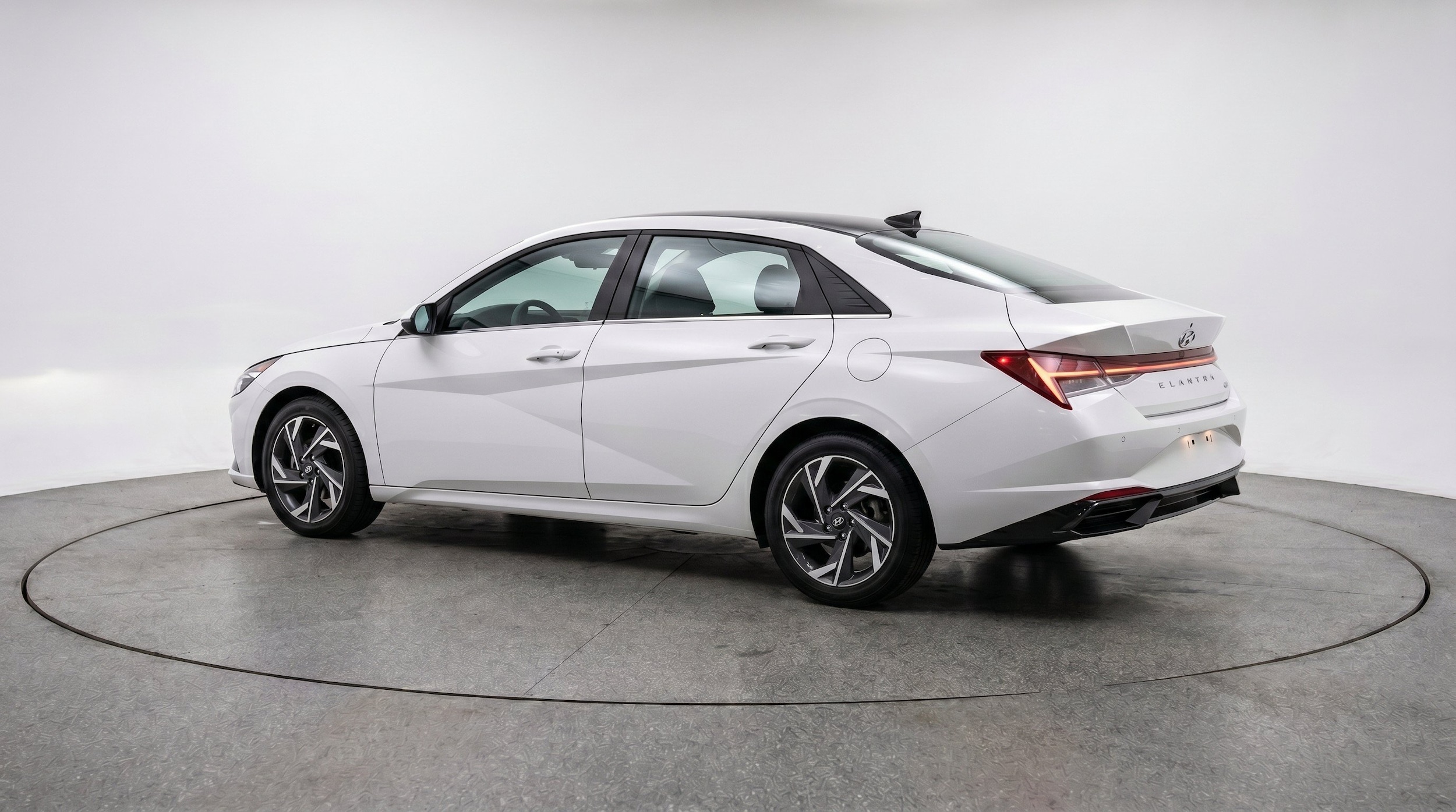 Thumbnail: 2025 Hyundai Elantra - 6