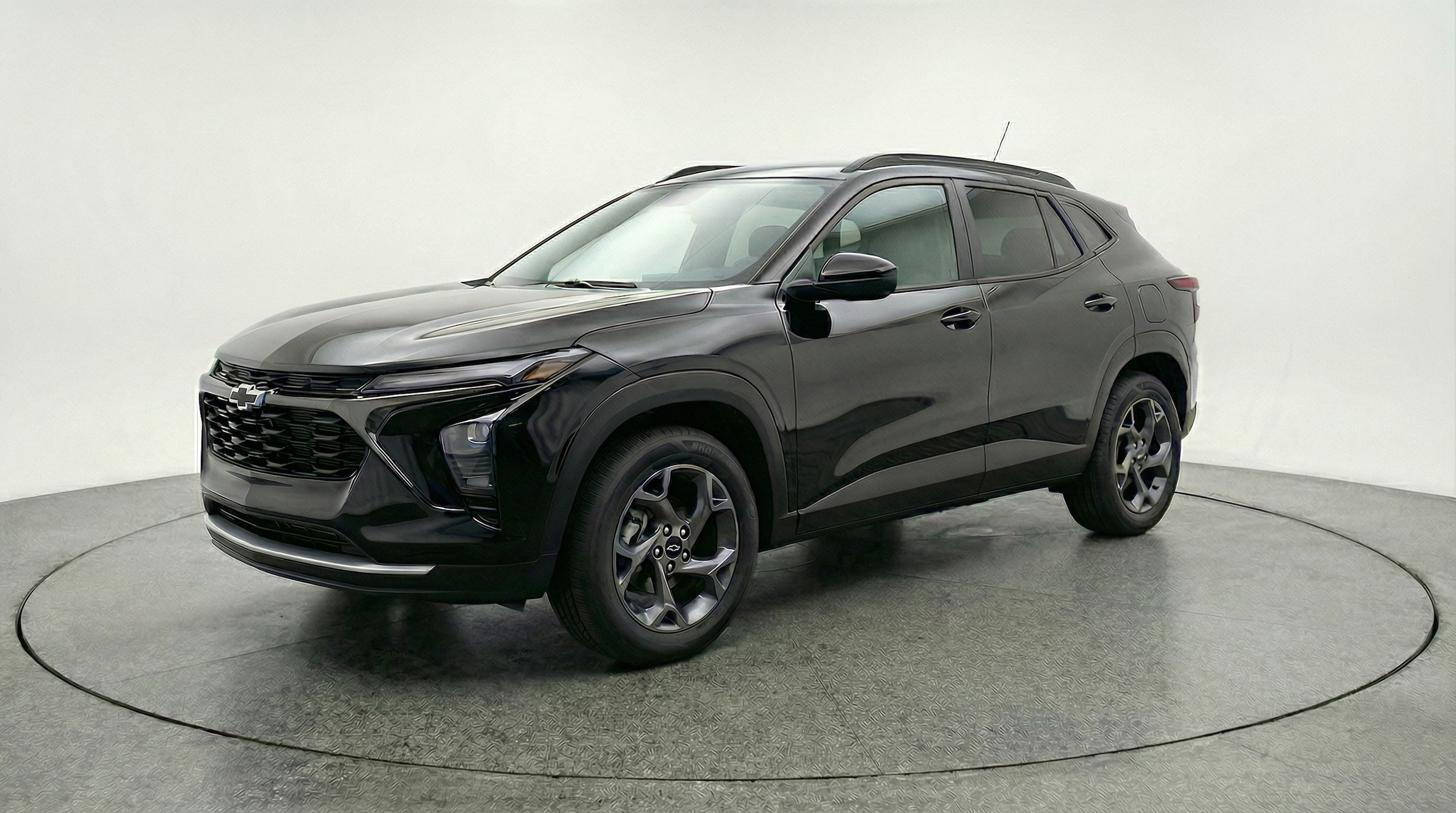 Thumbnail: 2025 Chevrolet Trax - 3