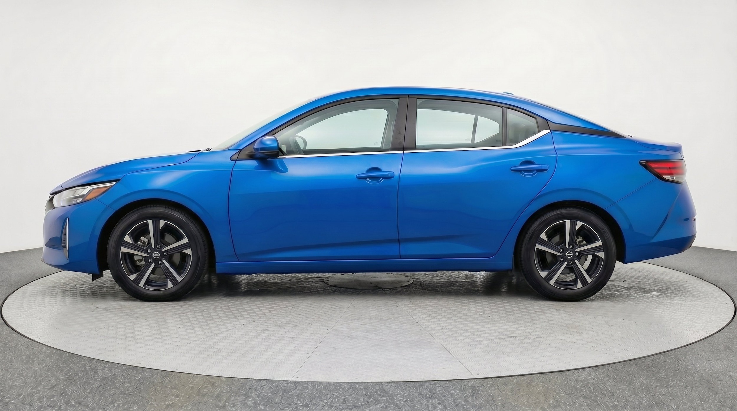 Thumbnail: 2025 Nissan Sentra - 5