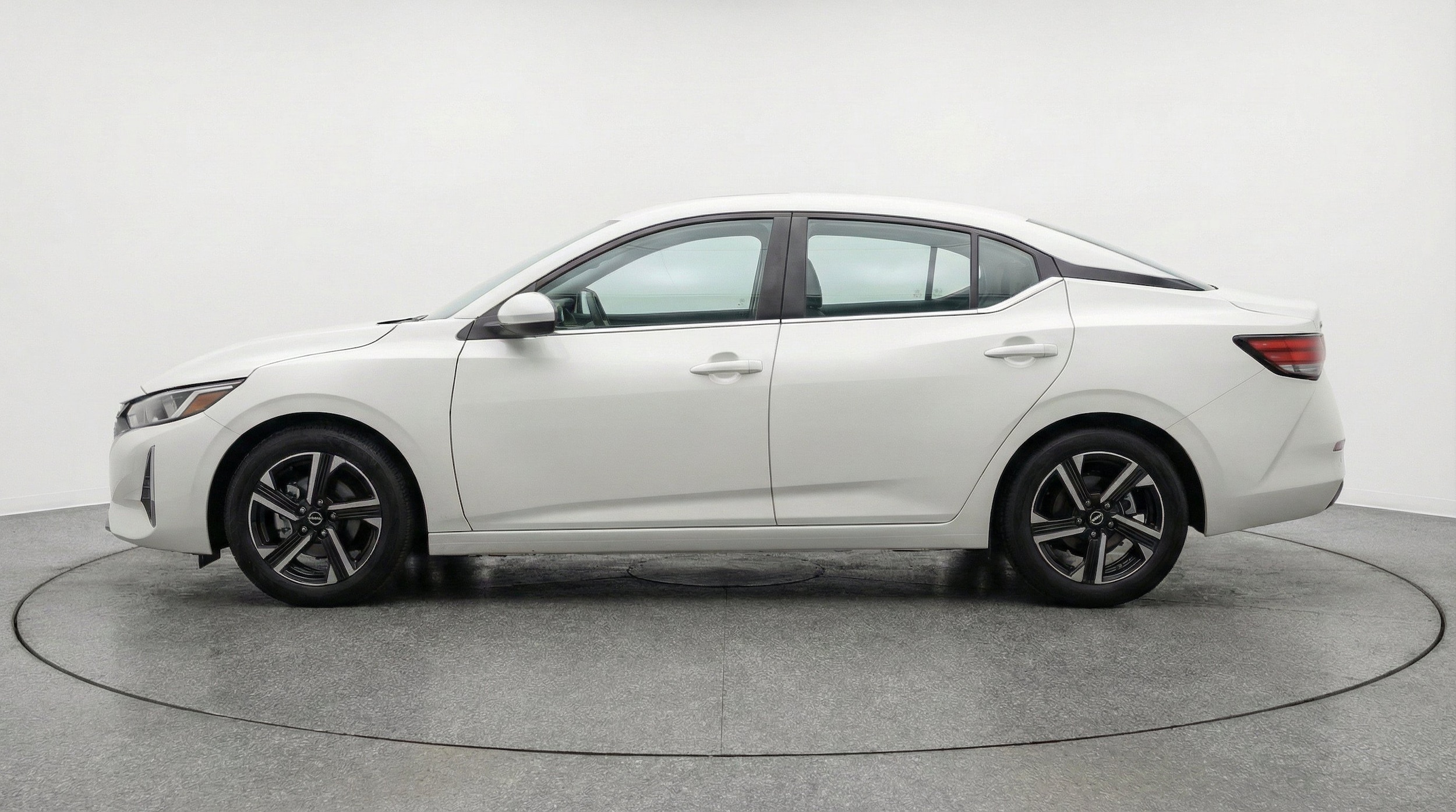 Thumbnail: 2025 Nissan Sentra - 5