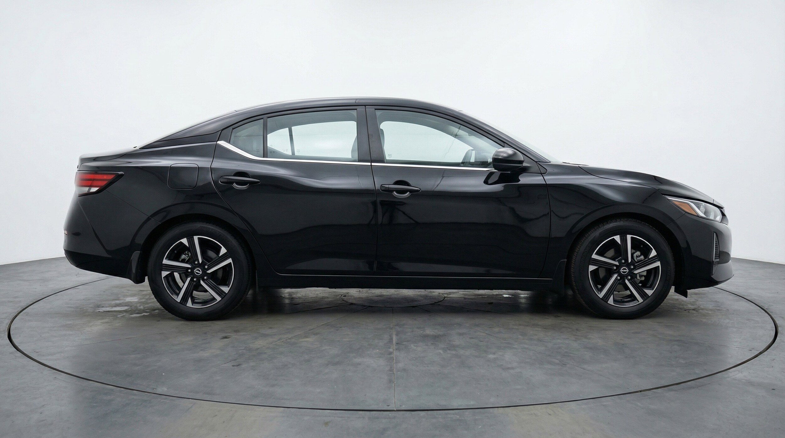 Thumbnail: 2025 Nissan Sentra - 11