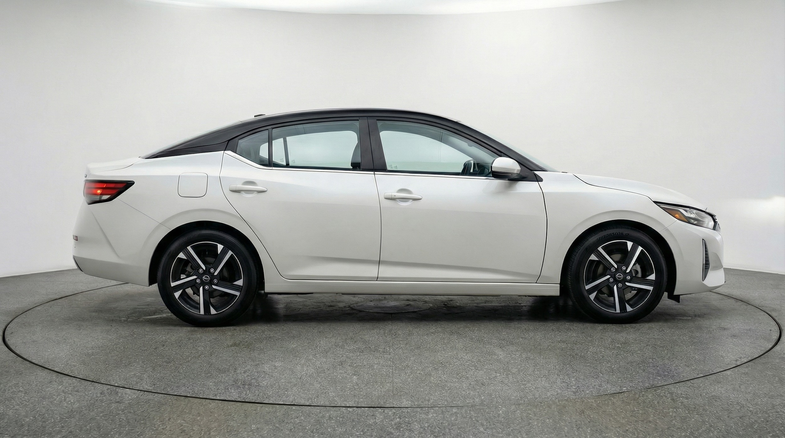 Thumbnail: 2025 Nissan Sentra - 8