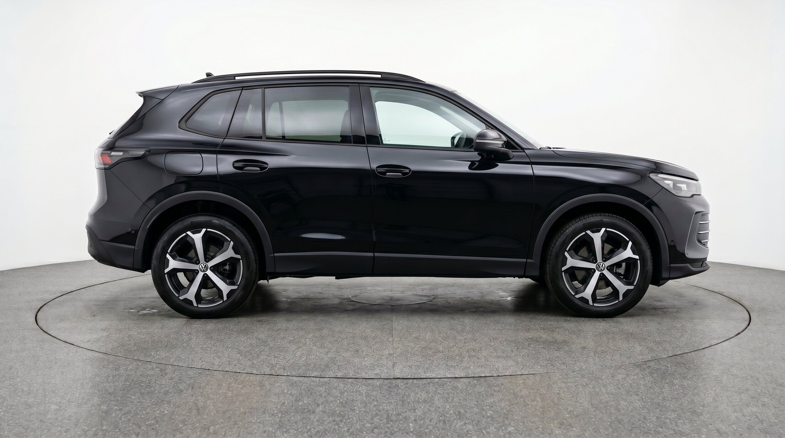 Thumbnail: 2026 Volkswagen Tiguan - 11