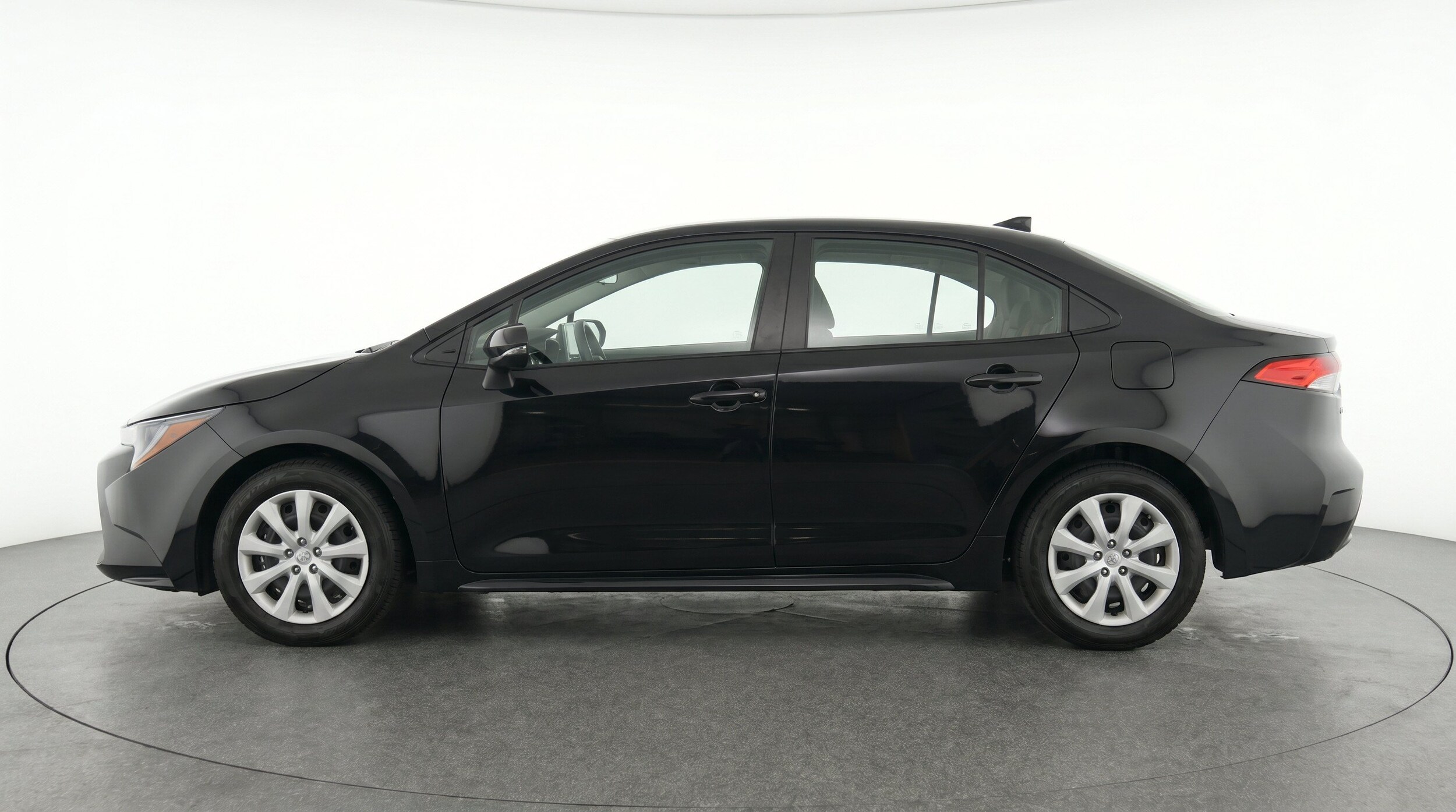 Thumbnail: 2025 Toyota Corolla - 5