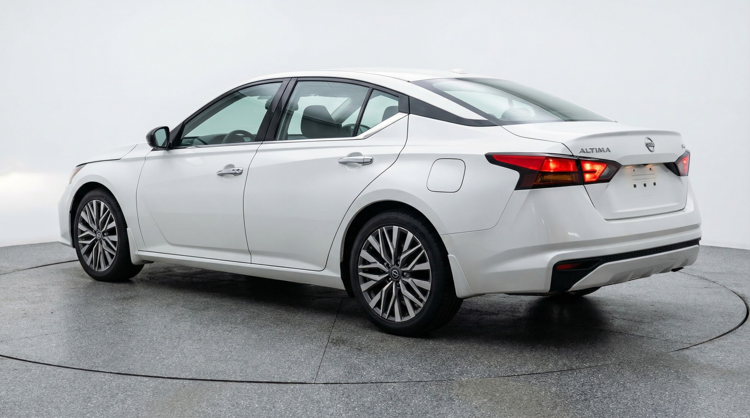 Thumbnail: 2025 Nissan Altima - 5