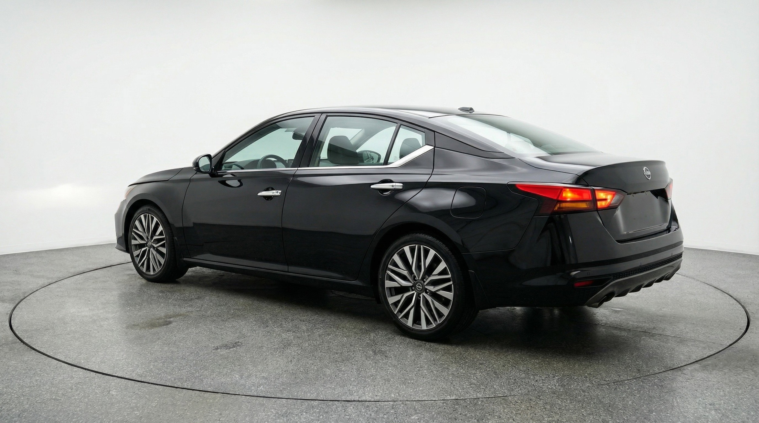 Thumbnail: 2025 Nissan Altima - 6