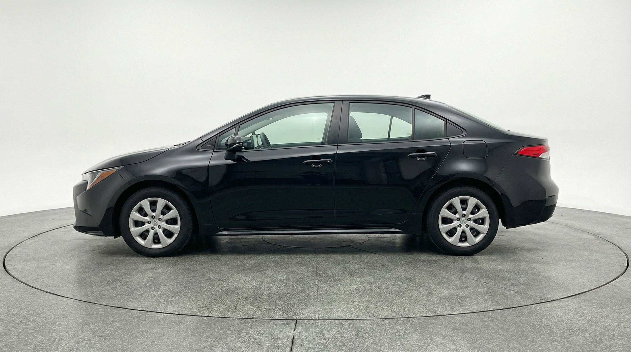Thumbnail: 2025 Toyota Corolla - 5
