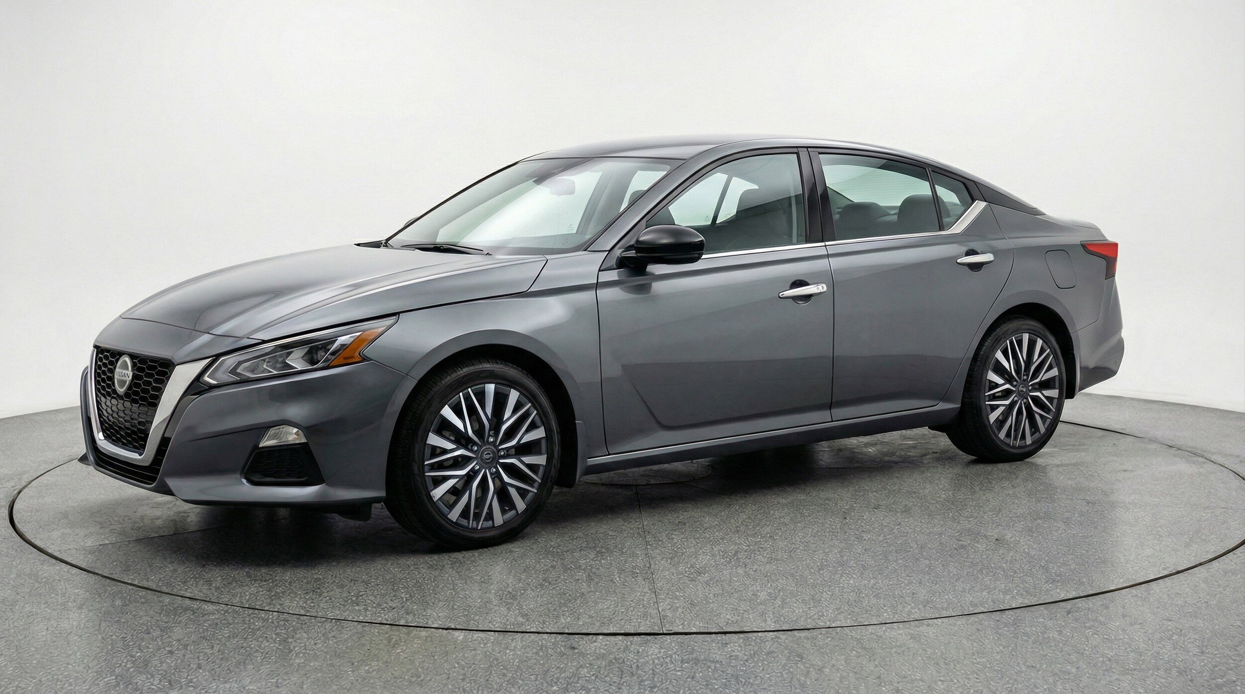 Thumbnail: 2025 Nissan Altima - 3