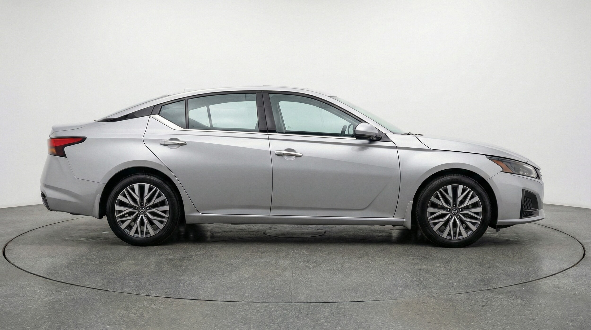 Thumbnail: 2025 Nissan Altima - 8