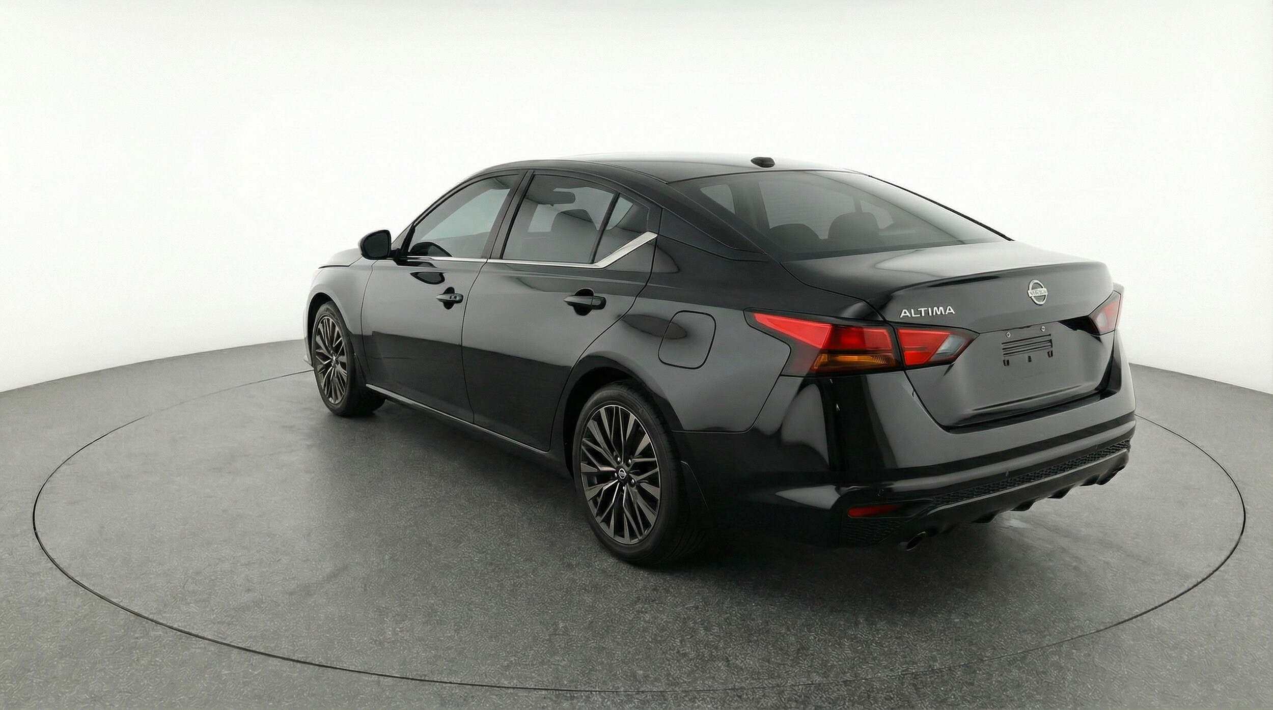 Thumbnail: 2025 Nissan Altima - 5