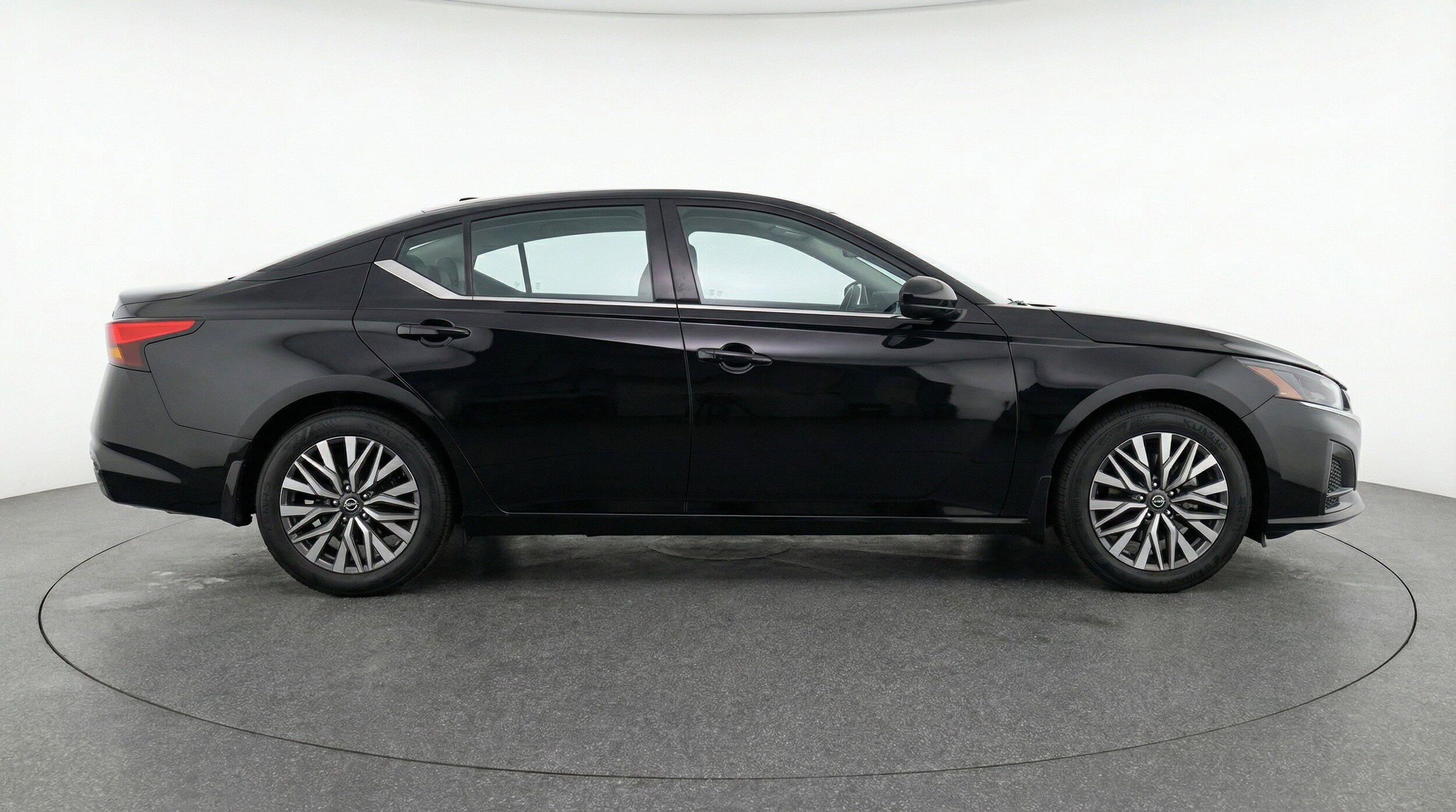 Thumbnail: 2025 Nissan Altima - 11