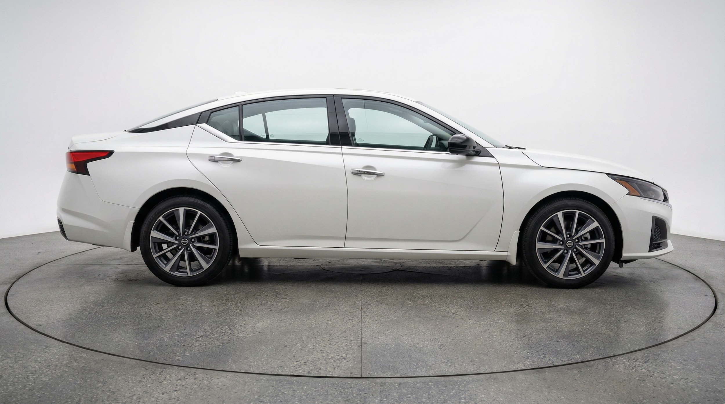 Thumbnail: 2025 Nissan Altima - 8