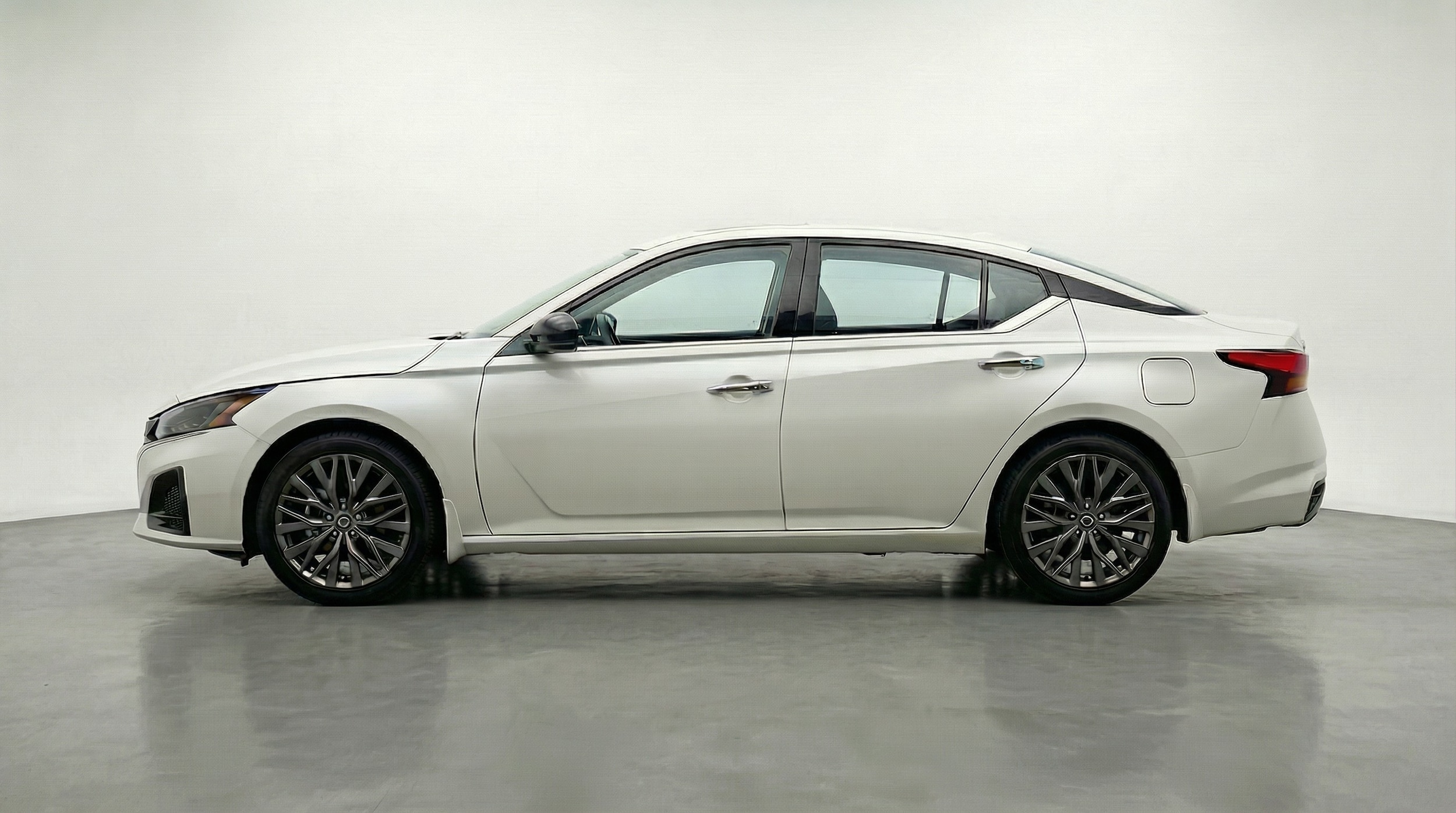 Thumbnail: 2025 Nissan Altima - 4