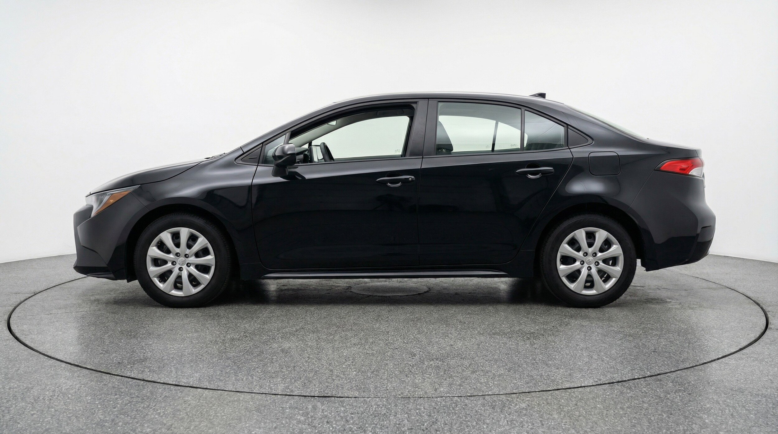 Thumbnail: 2025 Toyota Corolla - 5