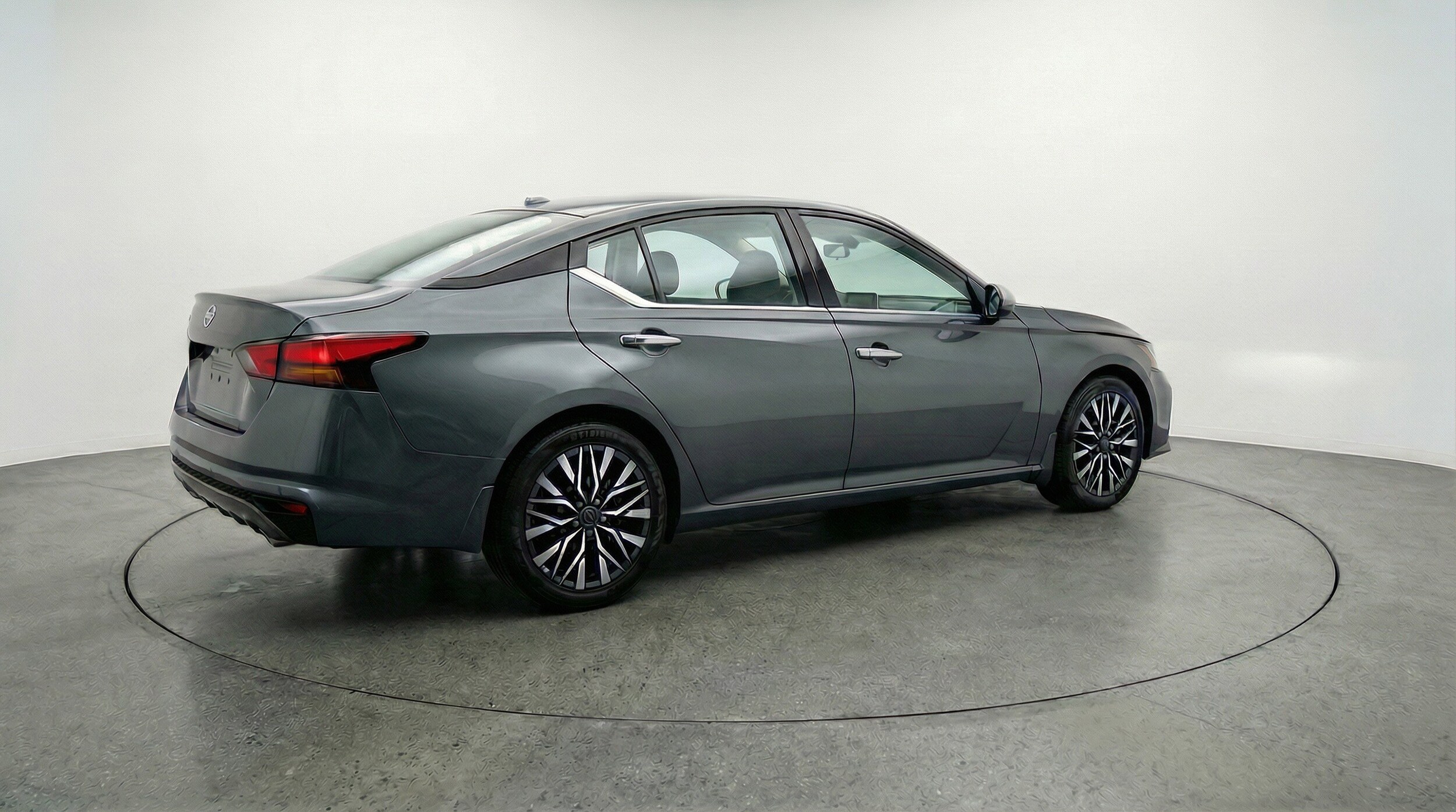 Thumbnail: 2025 Nissan Altima - 9