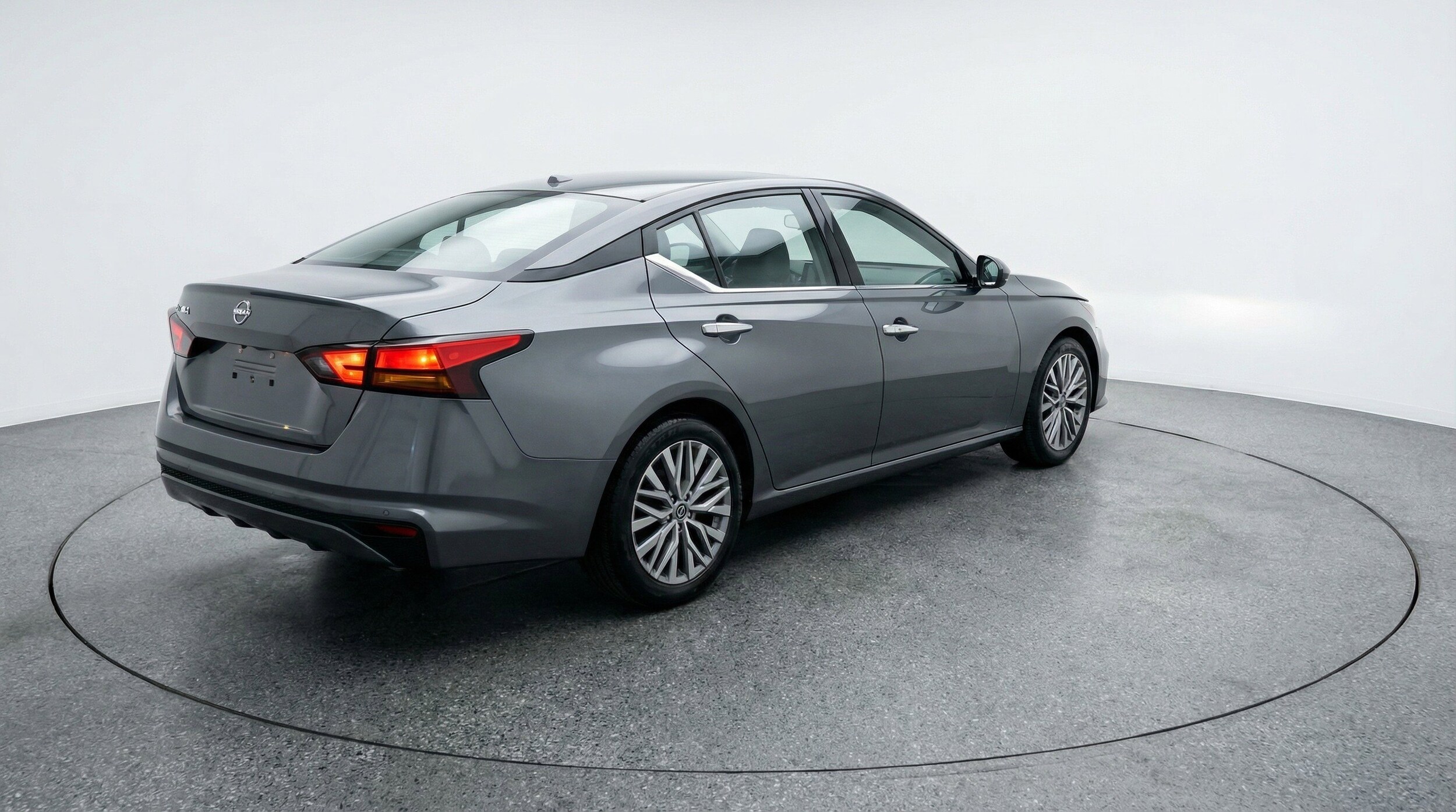 Thumbnail: 2025 Nissan Altima - 9
