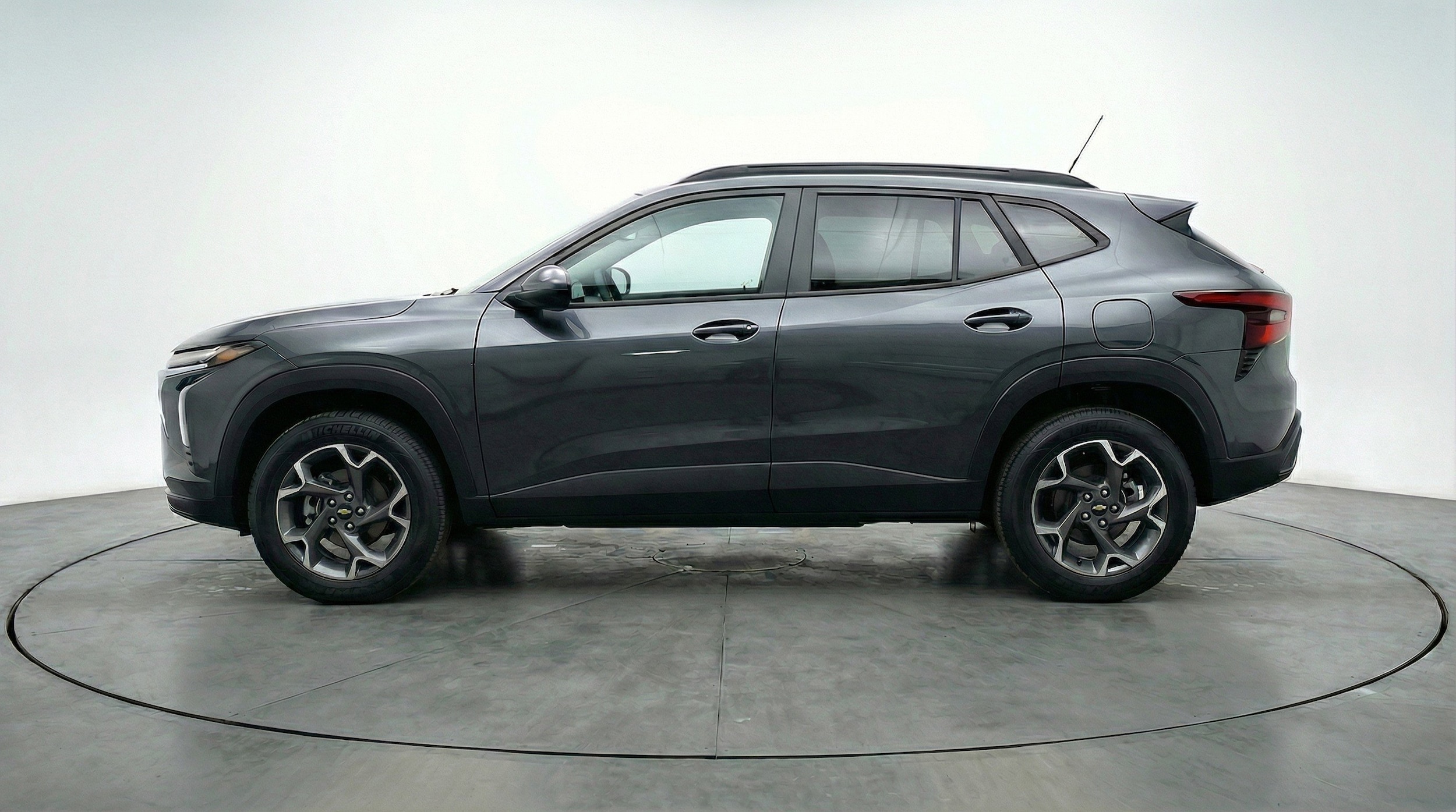 Thumbnail: 2025 Chevrolet Trax - 5