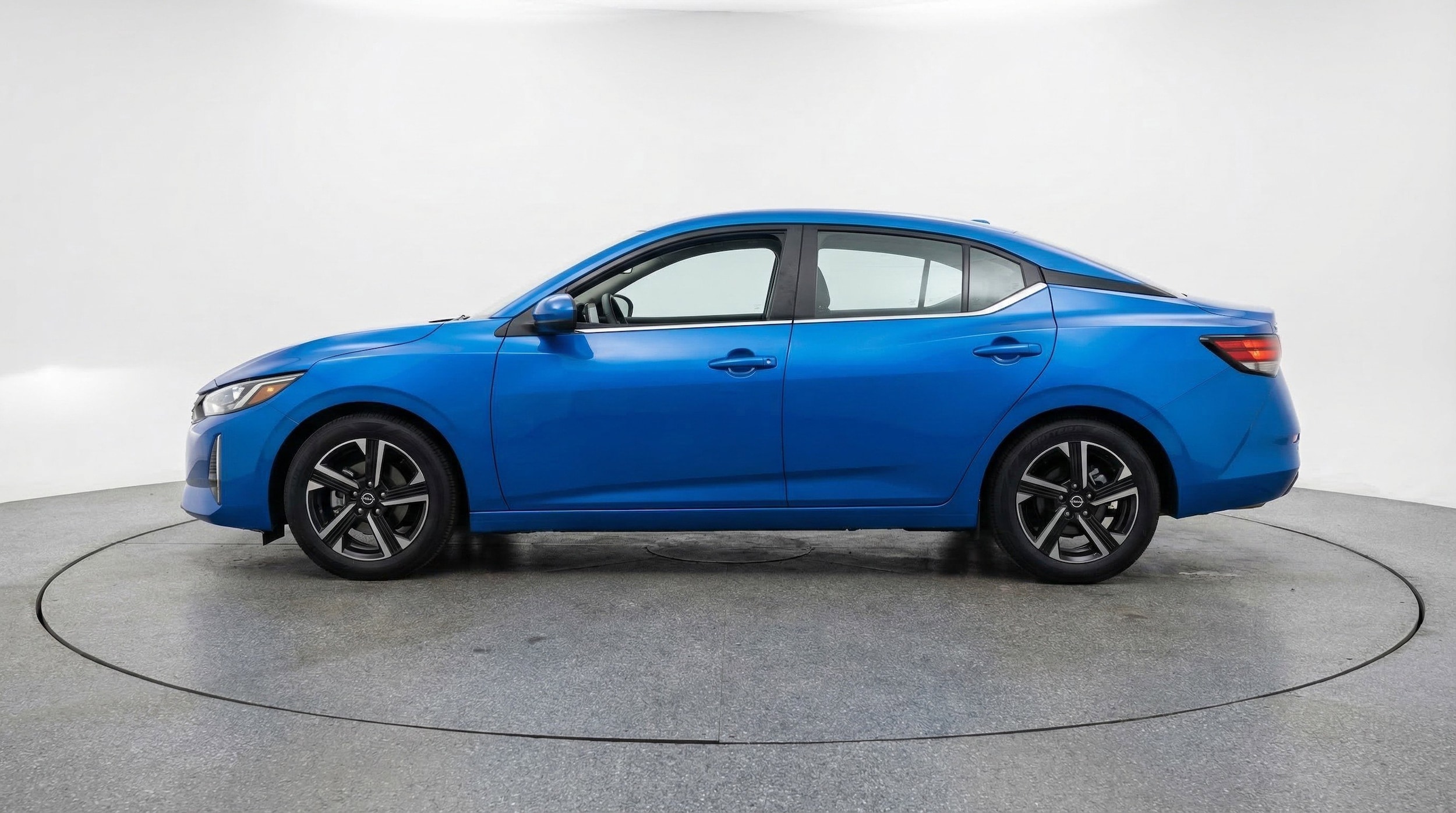 Thumbnail: 2025 Nissan Sentra - 5