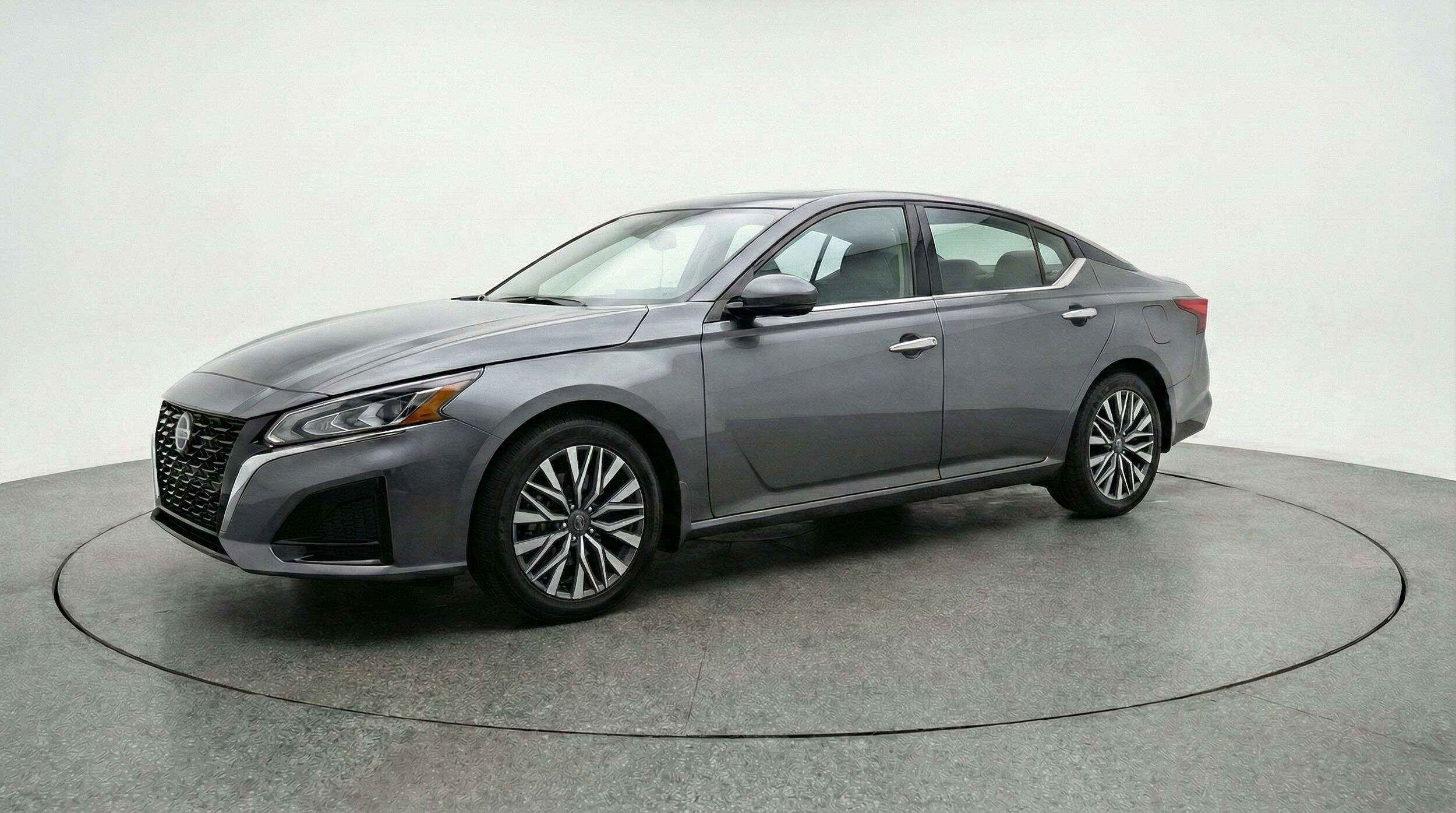 Thumbnail: 2025 Nissan Altima - 3