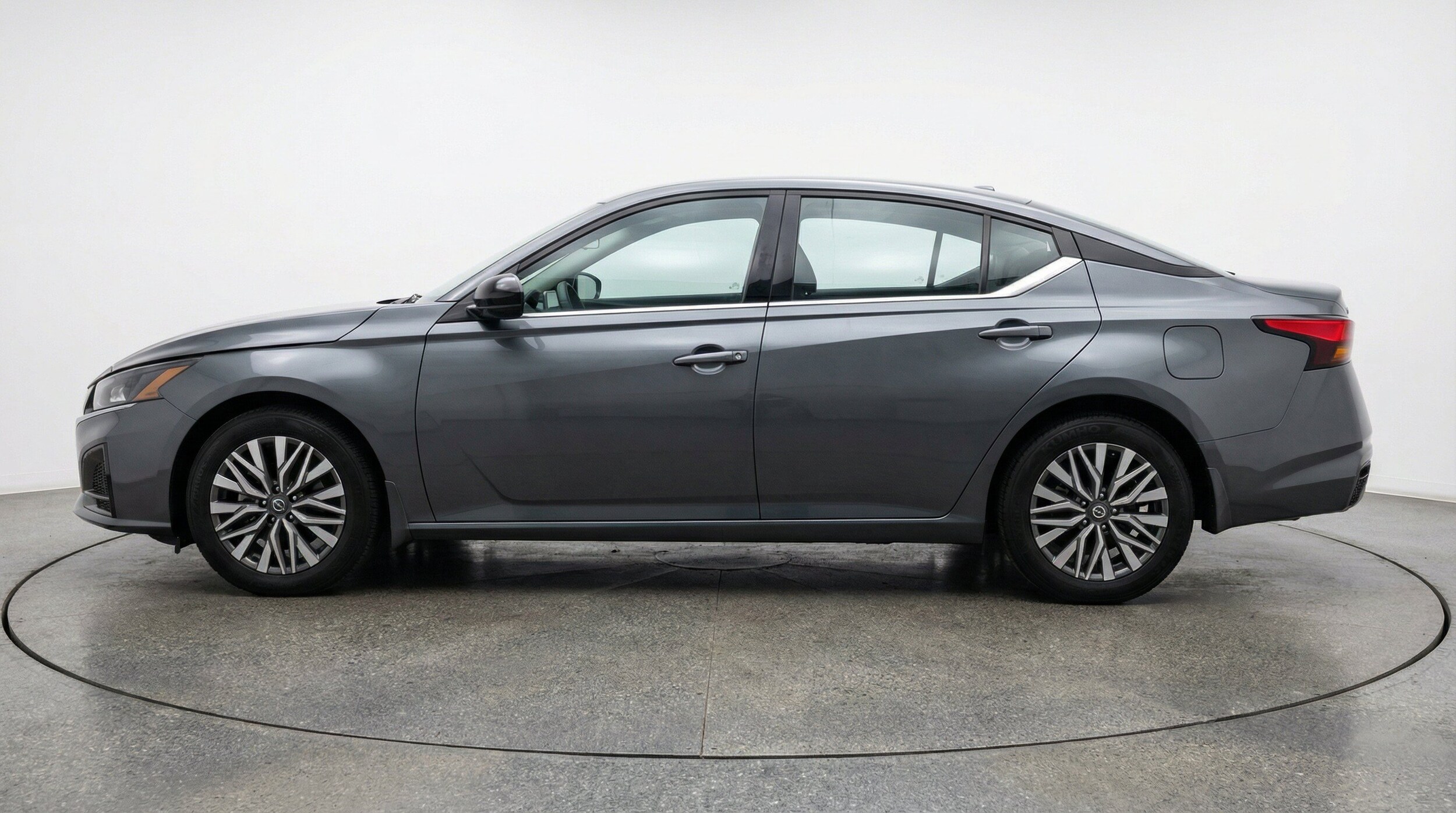 Thumbnail: 2025 Nissan Altima - 5