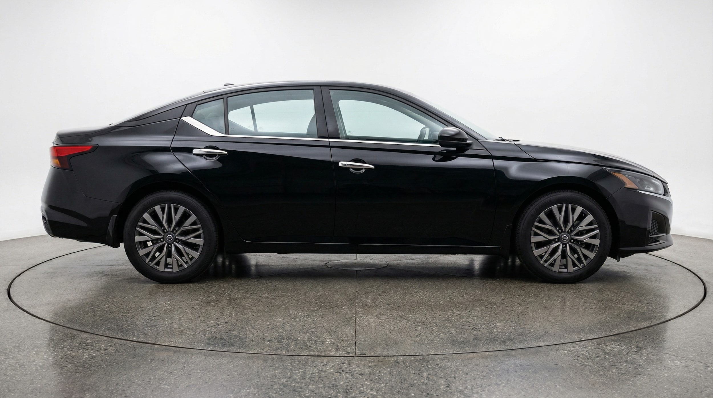 Thumbnail: 2025 Nissan Altima - 8