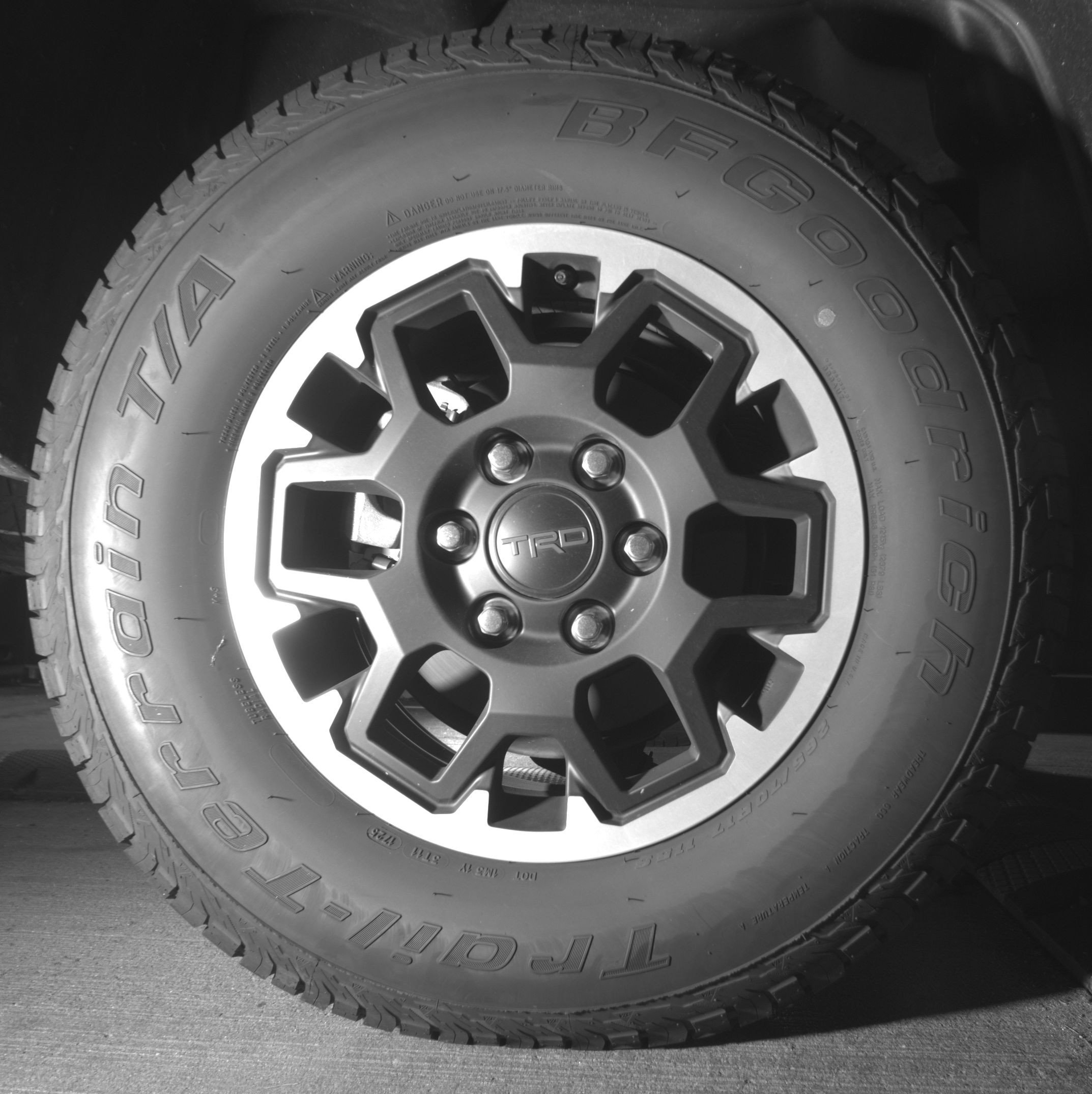 Thumbnail: 2025 Toyota Tacoma - 15