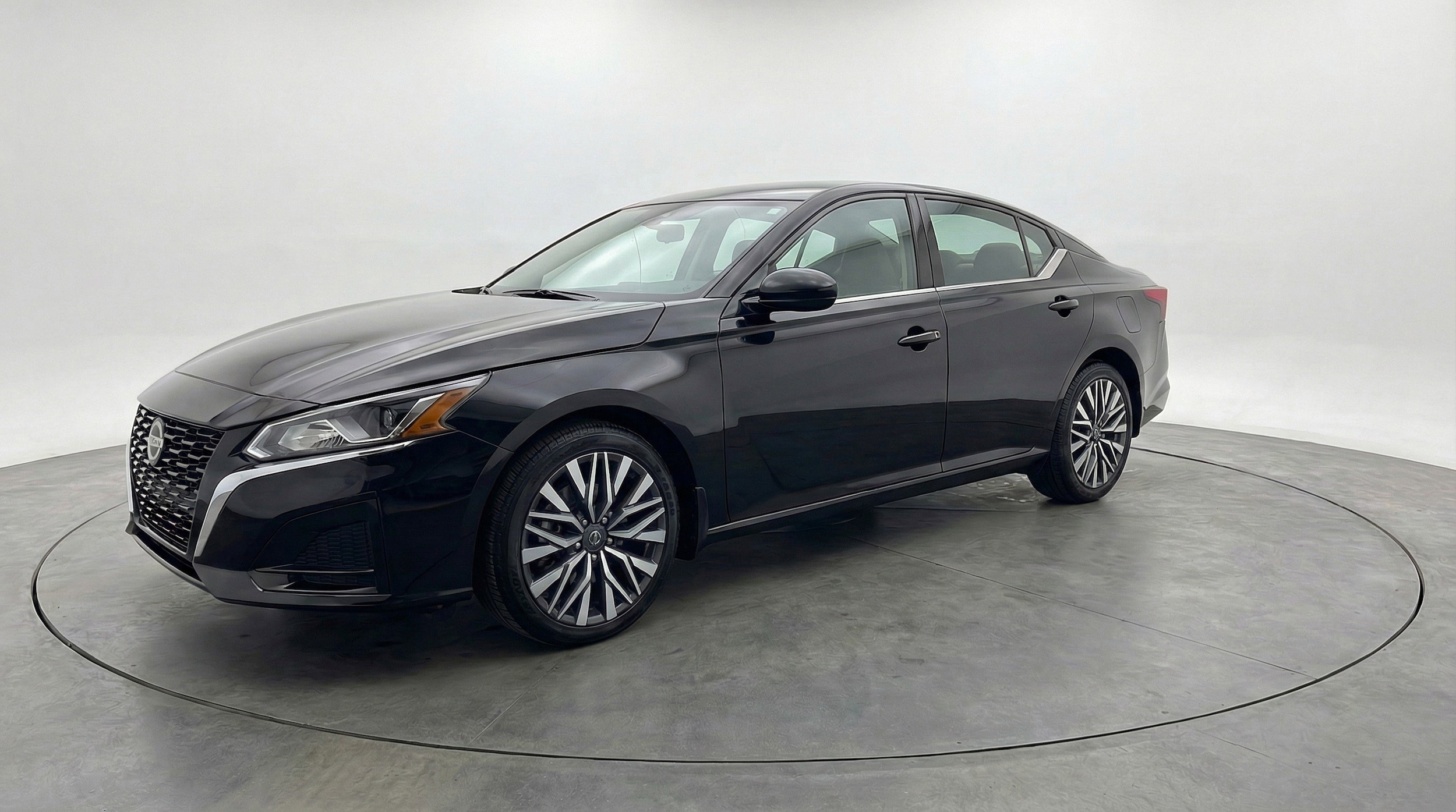 Thumbnail: 2025 Nissan Altima - 3