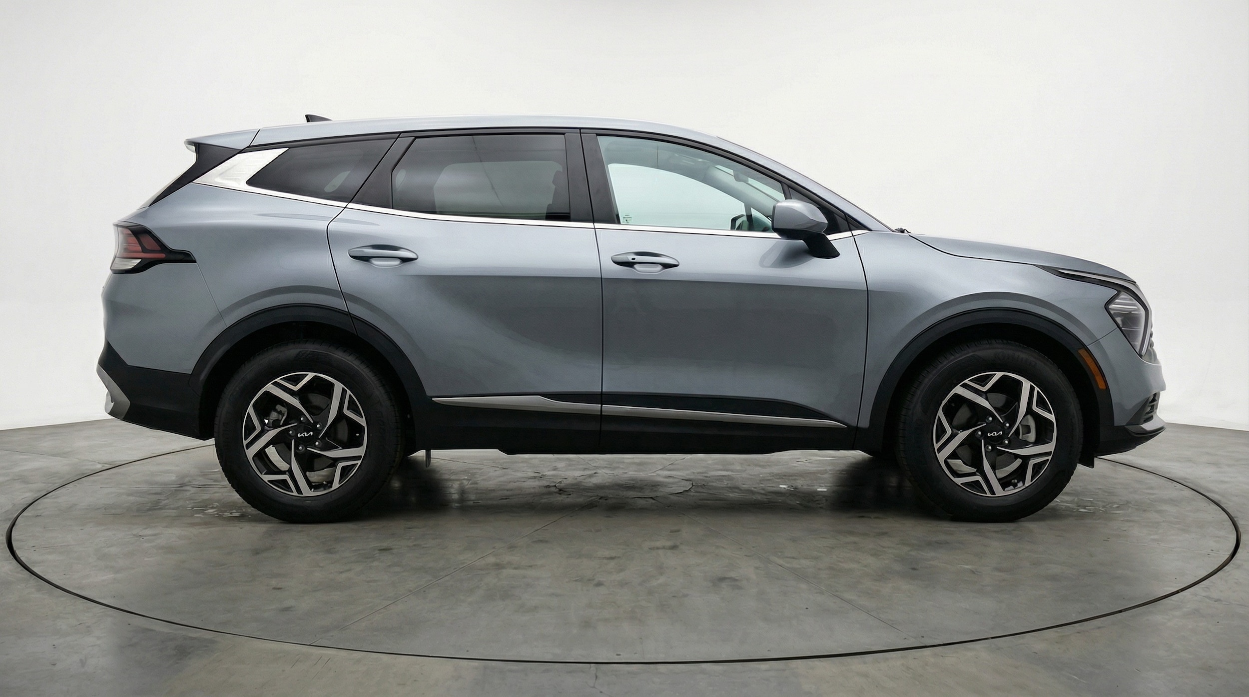 Thumbnail: 2025 Kia Sportage - 8