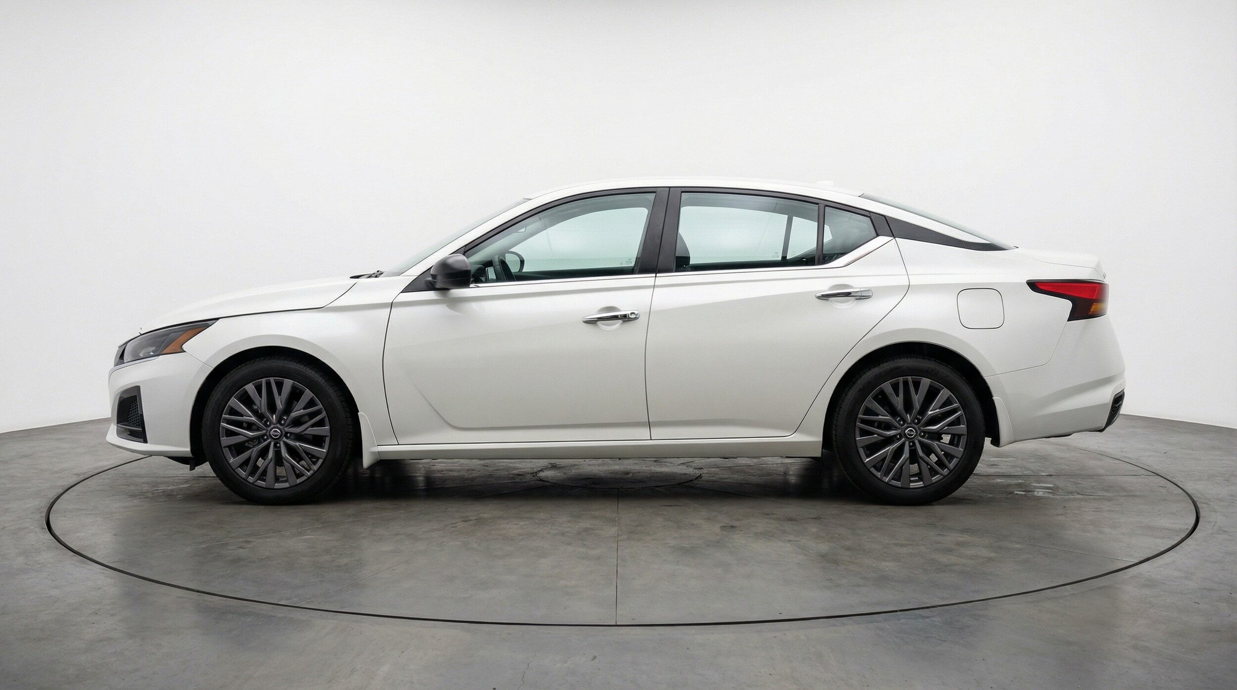 Thumbnail: 2025 Nissan Altima - 4