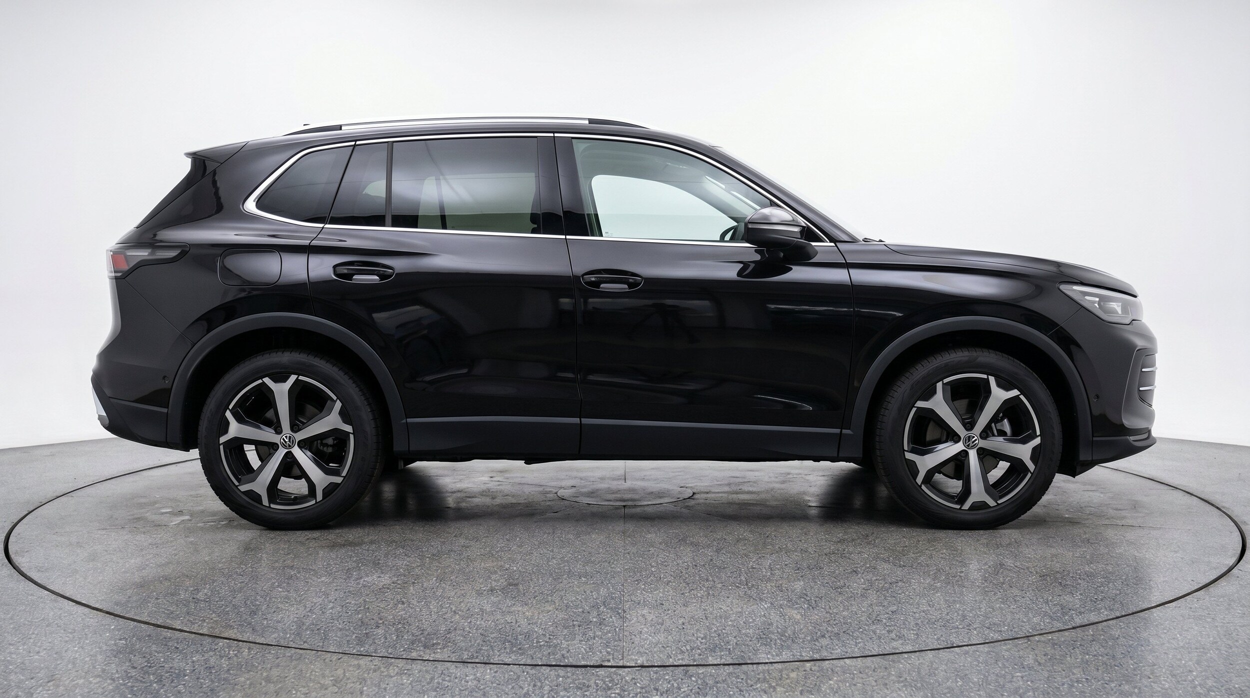 Thumbnail: 2026 Volkswagen Tiguan - 10