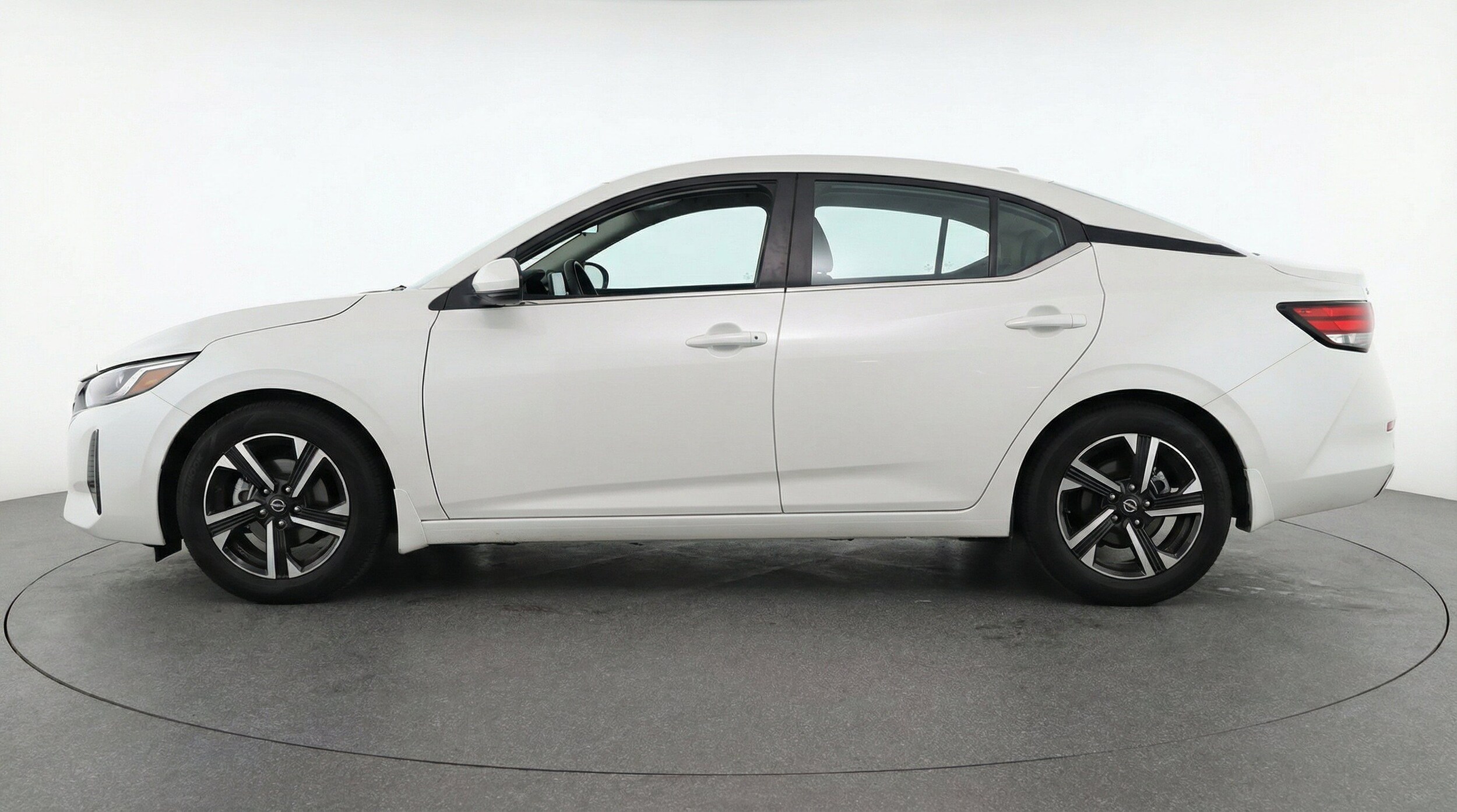 Thumbnail: 2025 Nissan Sentra - 5