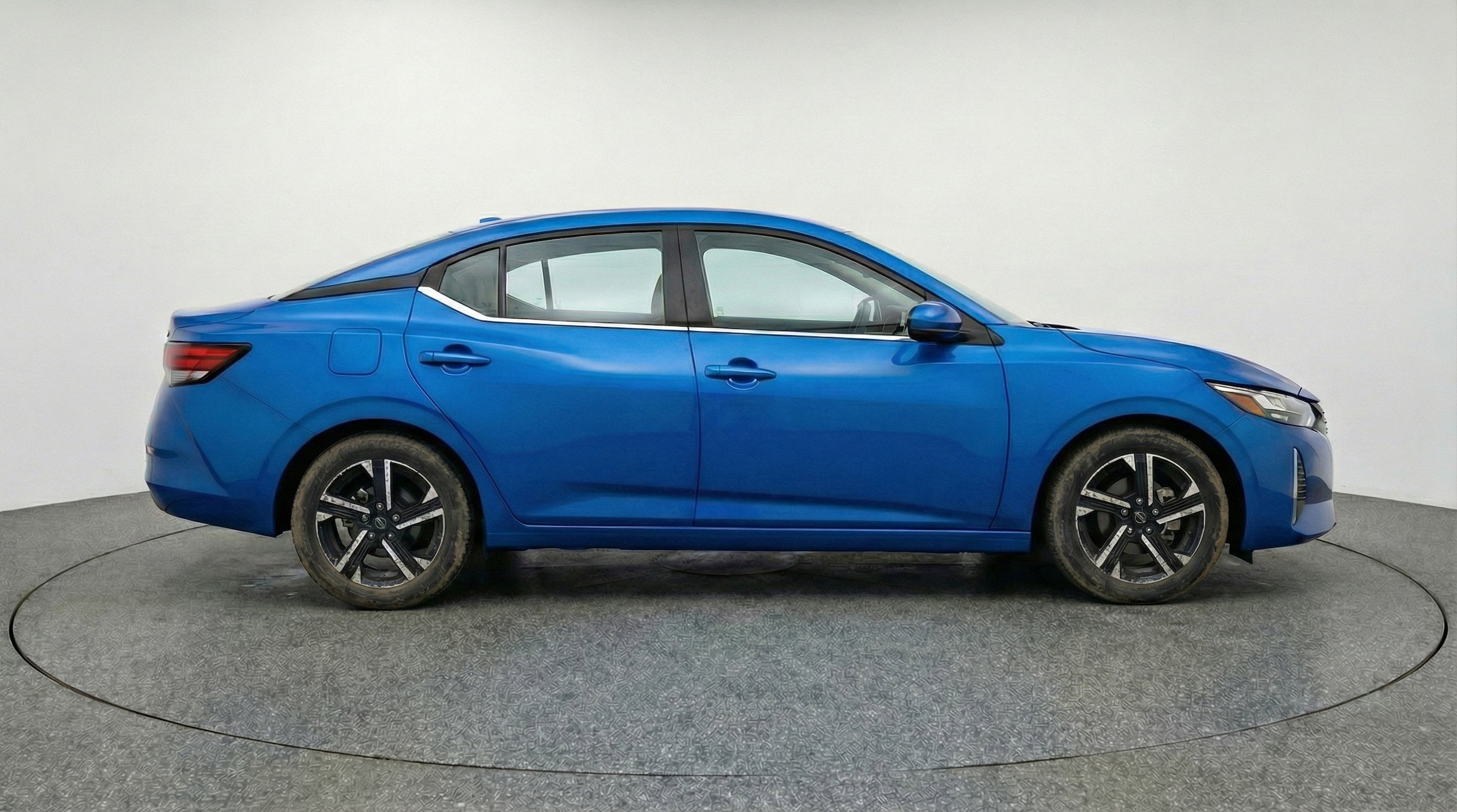 Thumbnail: 2025 Nissan Sentra - 11