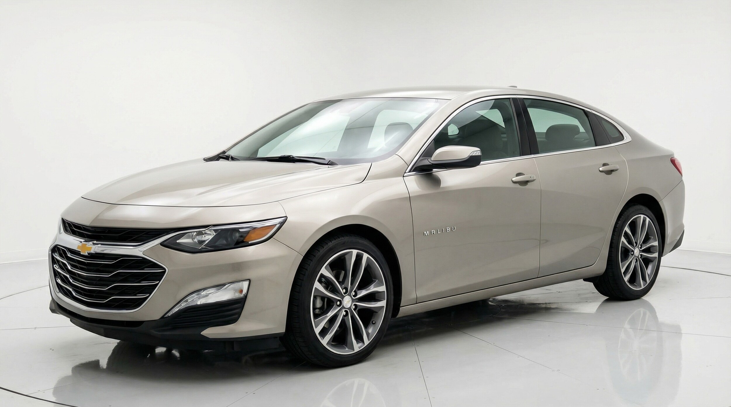 Thumbnail: 2024 Chevrolet Malibu - 3