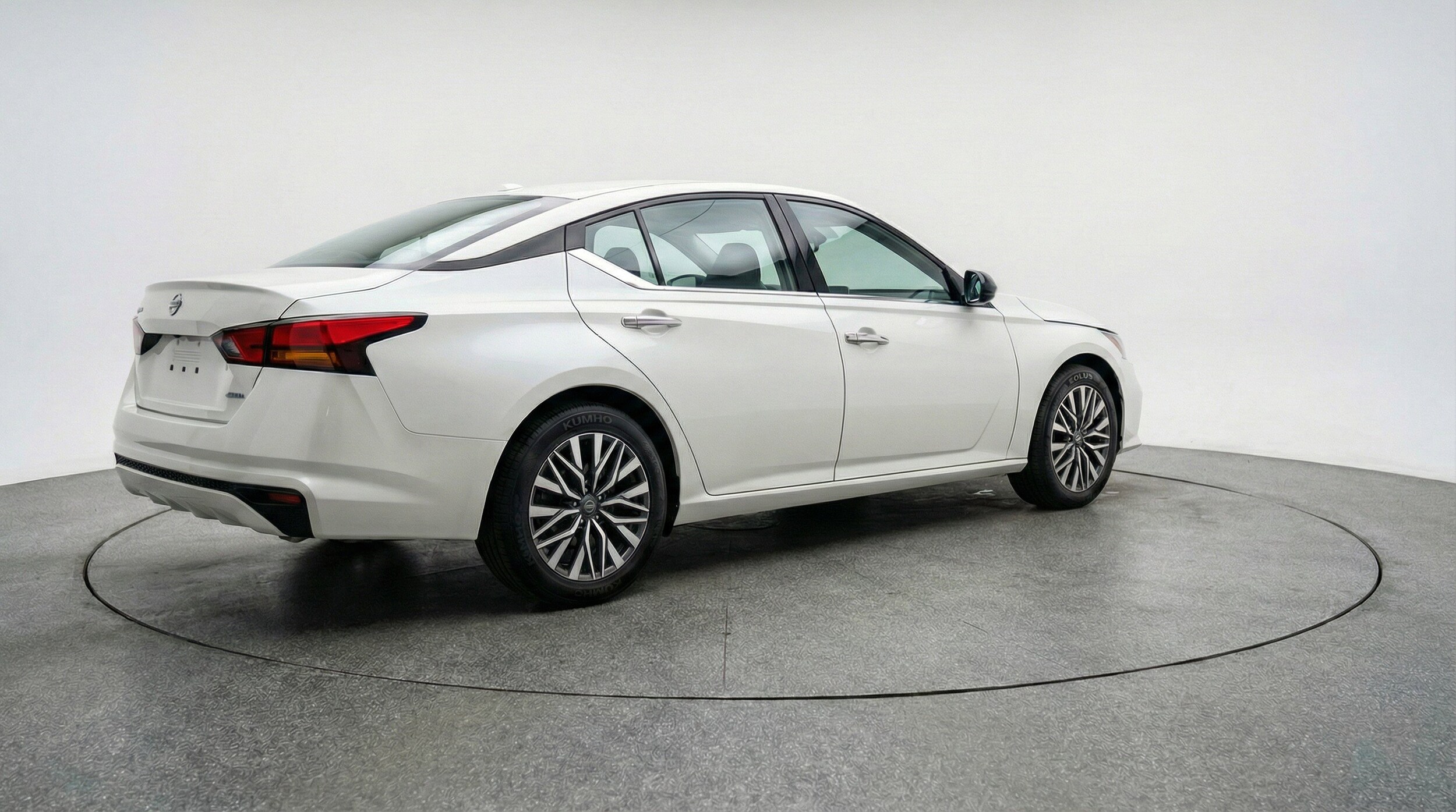 Thumbnail: 2025 Nissan Altima - 9